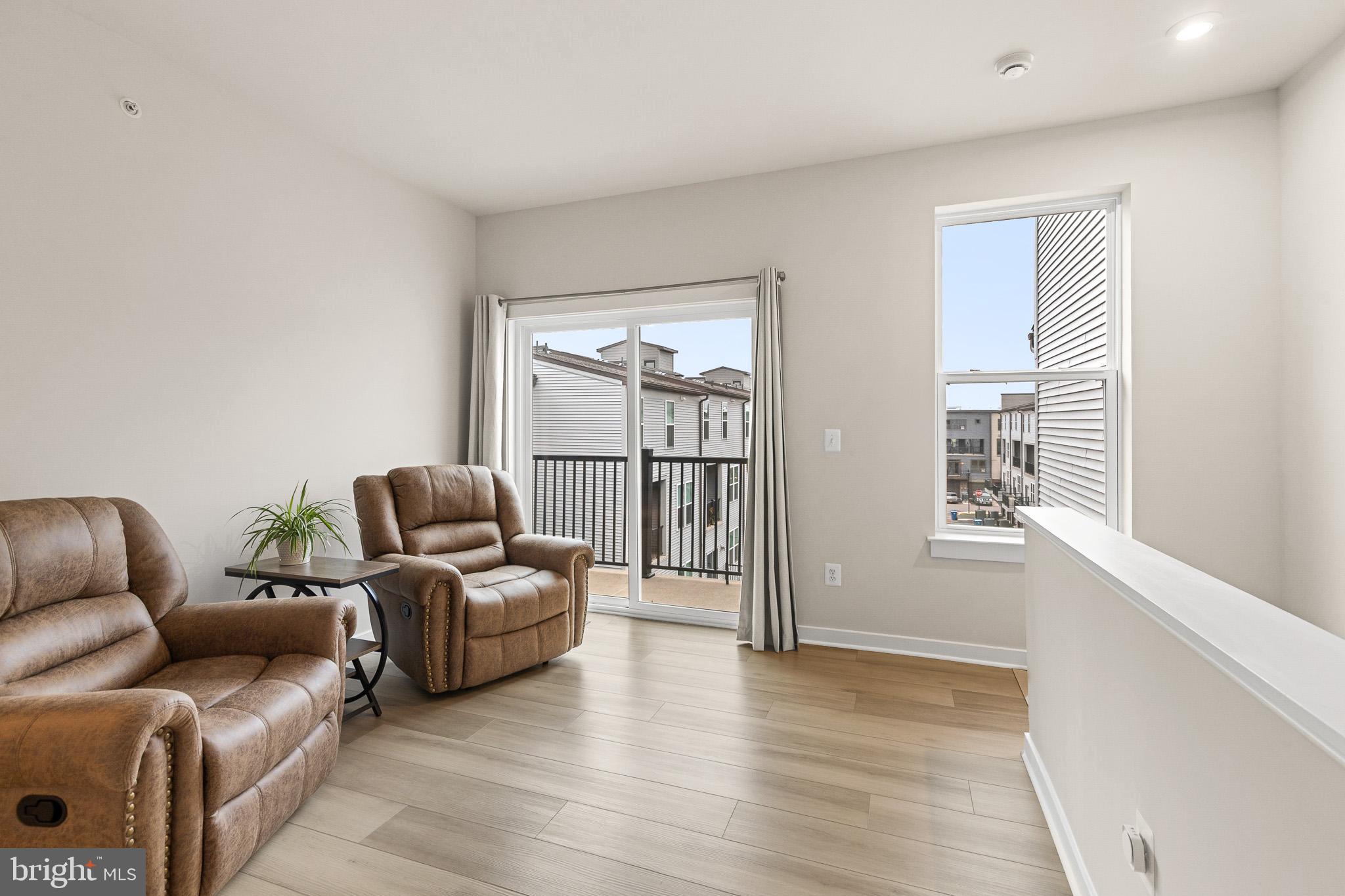 ASHBURN STATION - Residential