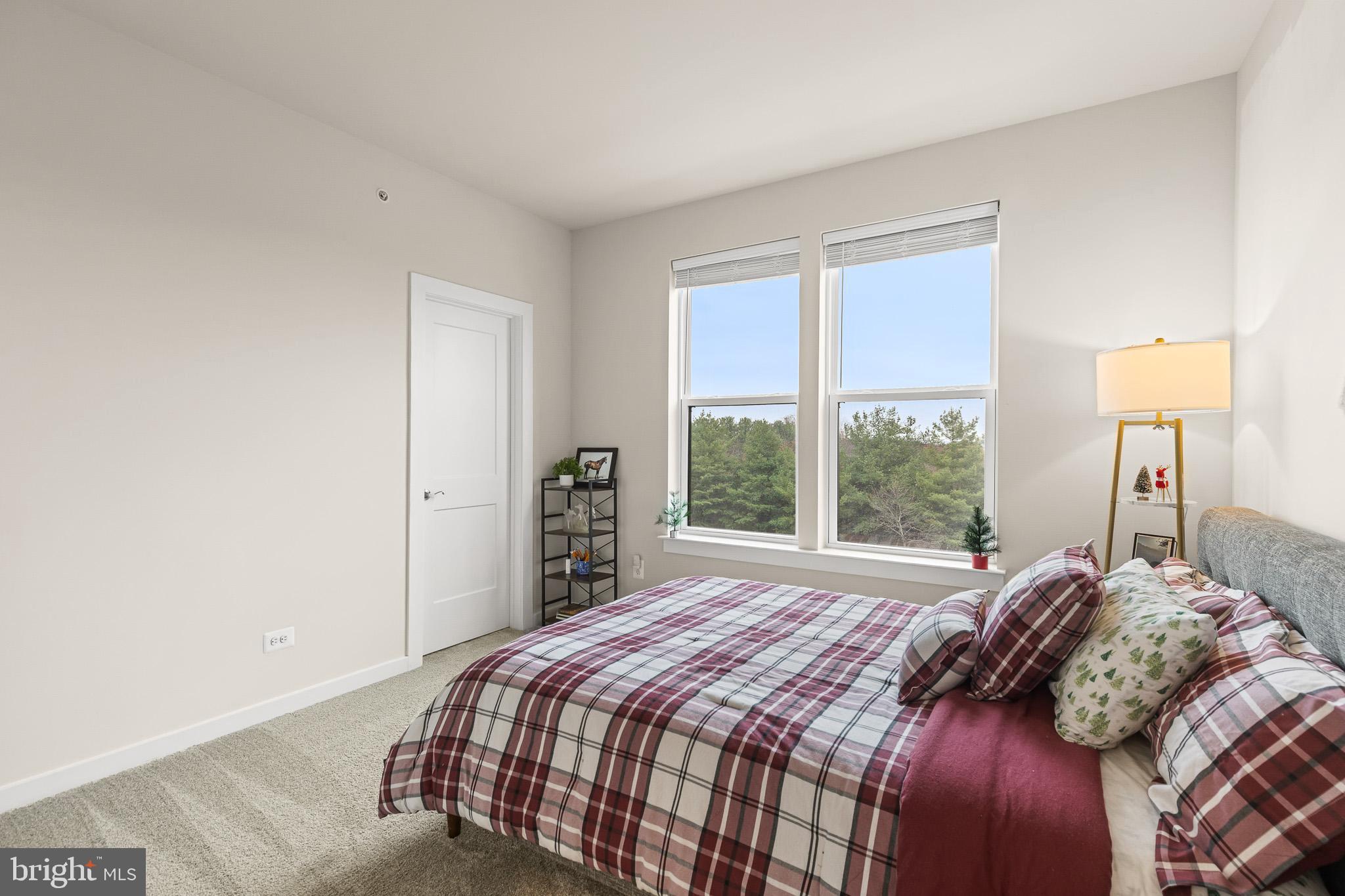 ASHBURN STATION - Residential