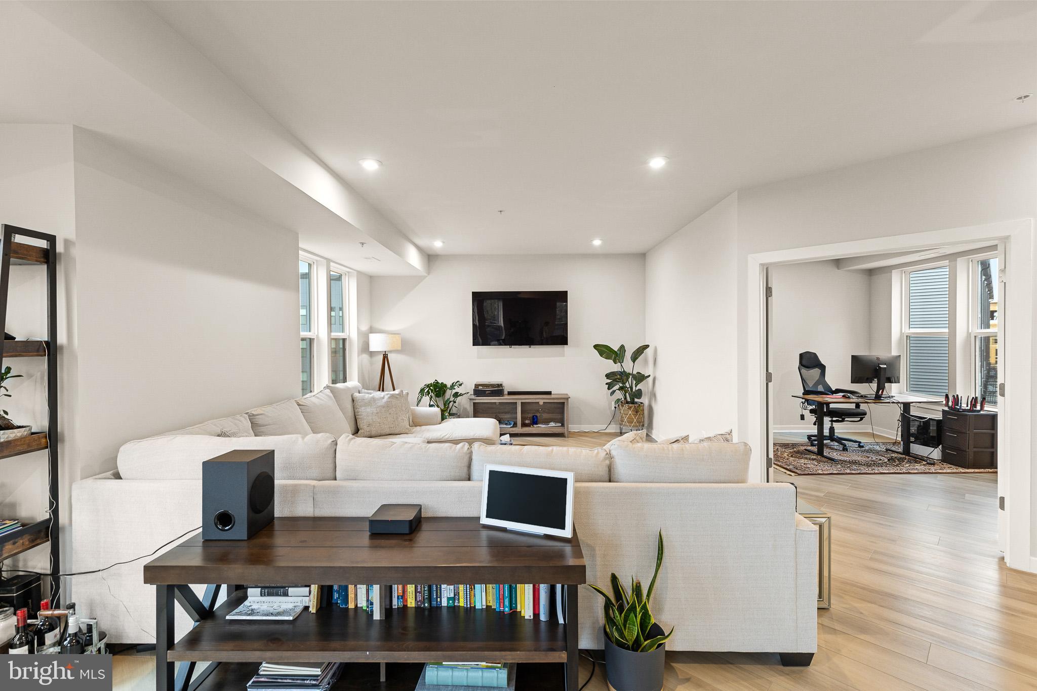 ASHBURN STATION - Residential