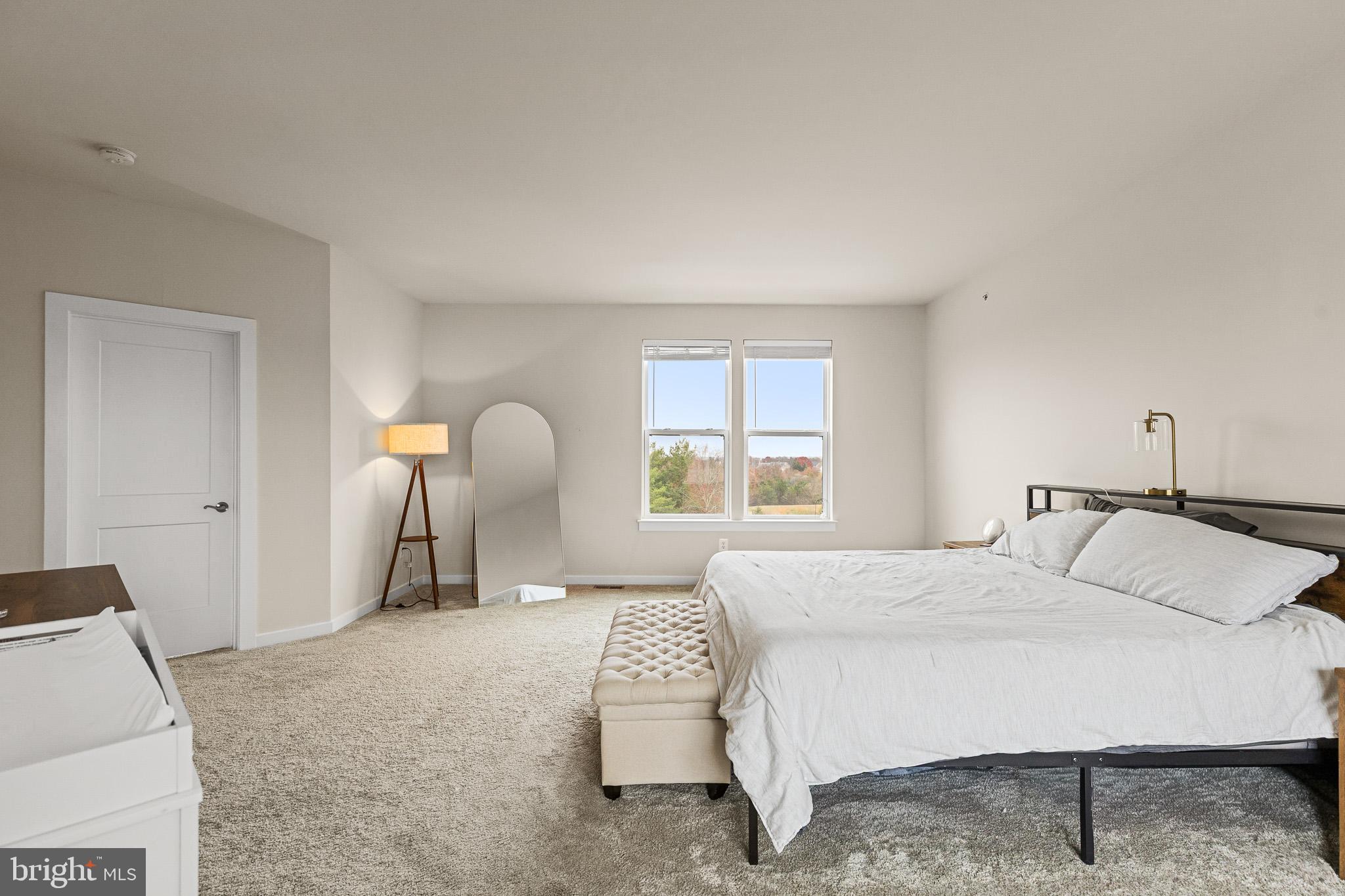 ASHBURN STATION - Residential