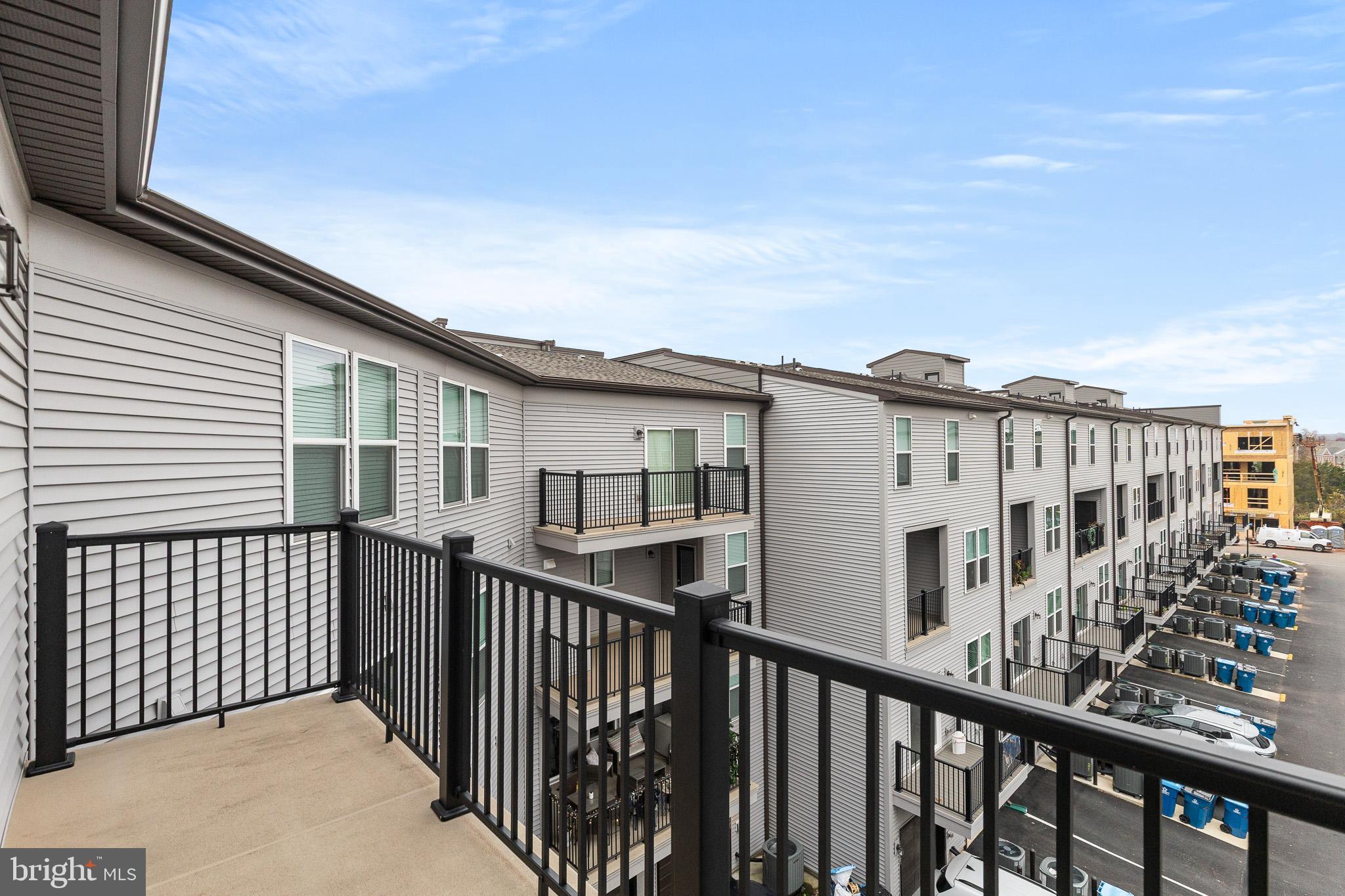 ASHBURN STATION - Residential