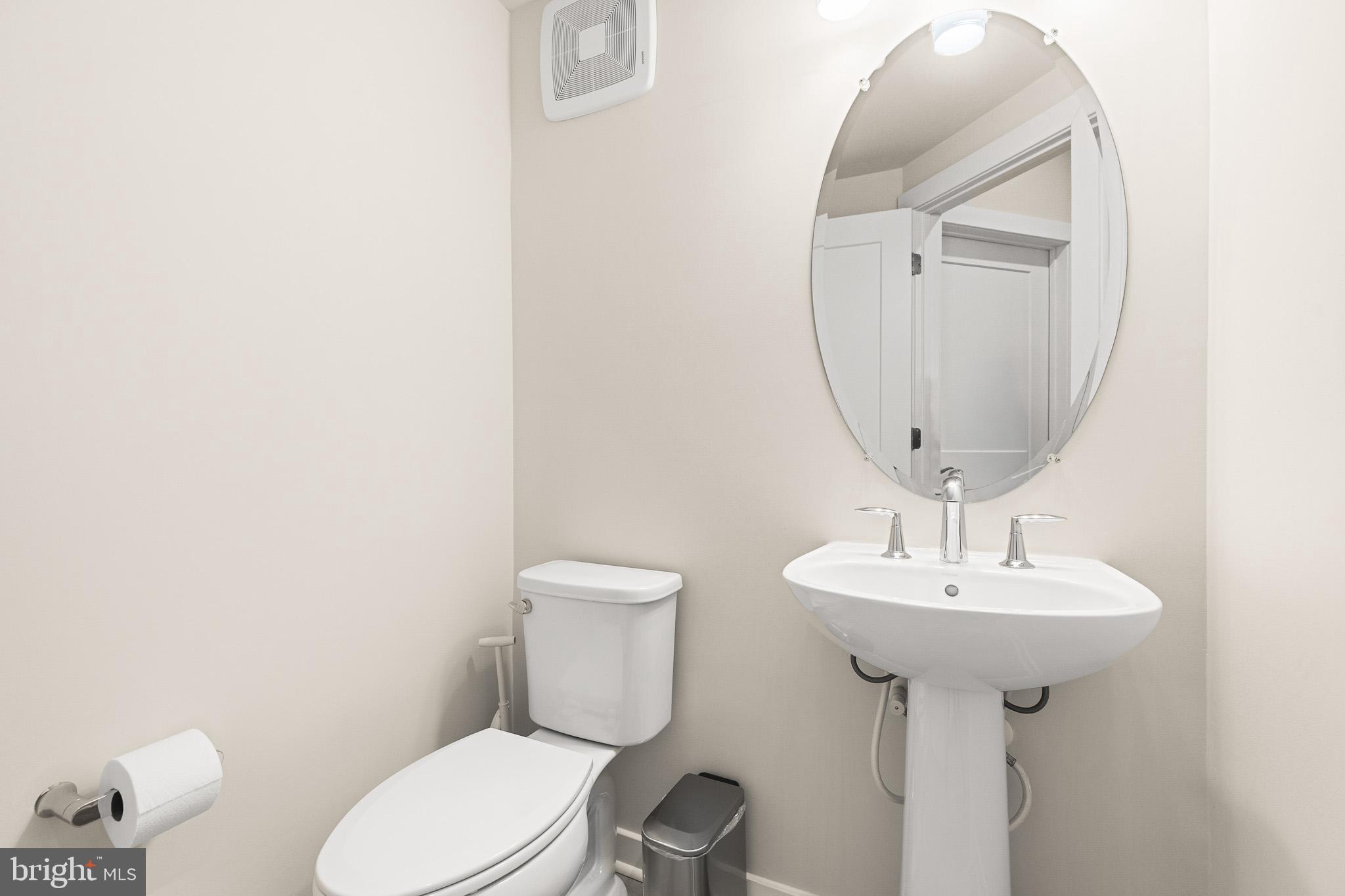 ASHBURN STATION - Residential