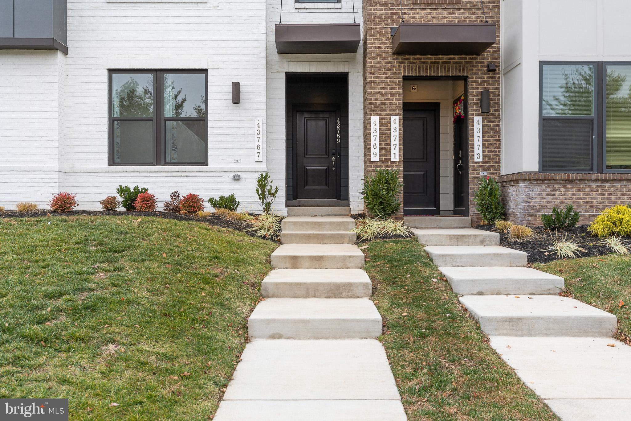 ASHBURN STATION - Residential