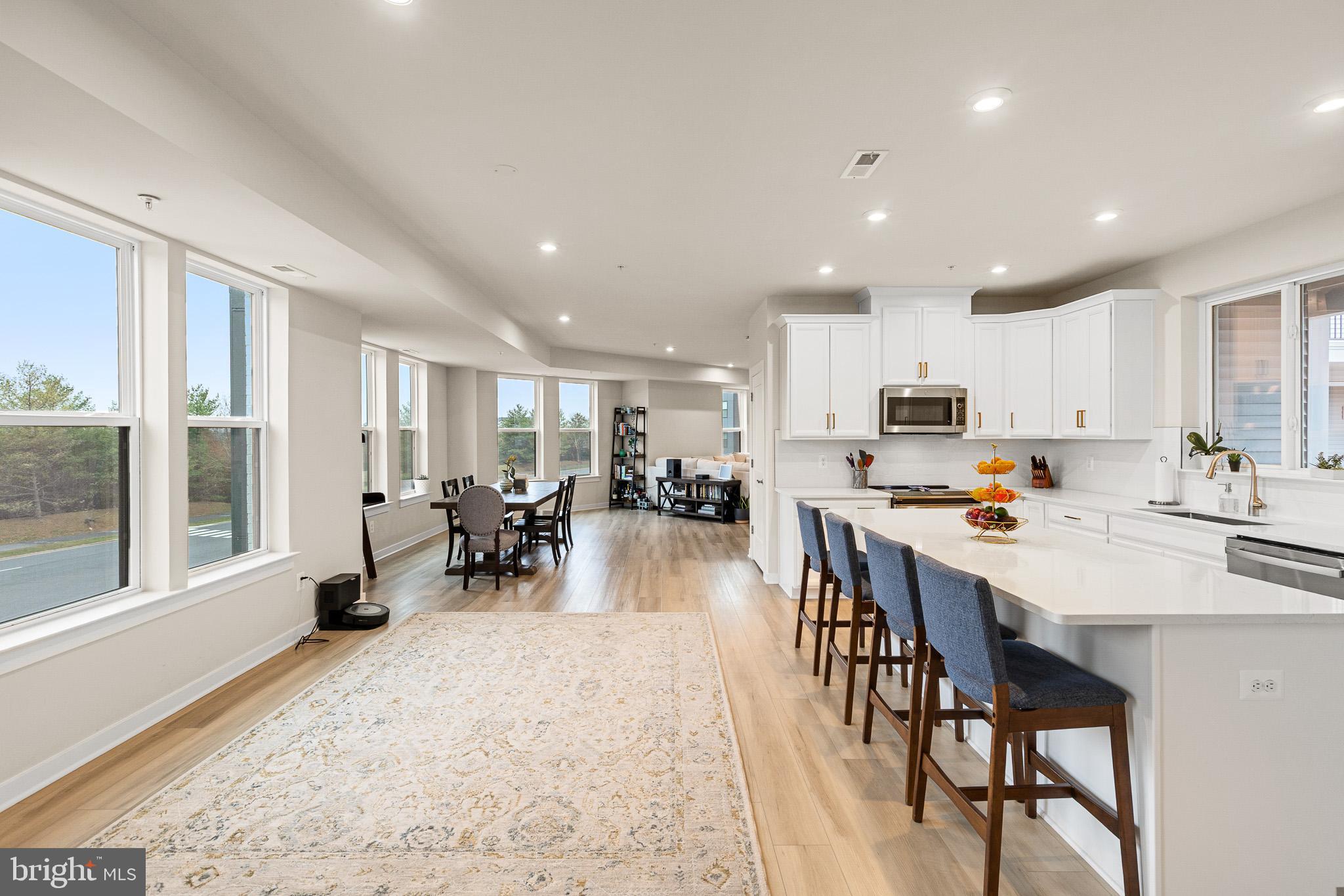 43769 TRANSIT SQUARE