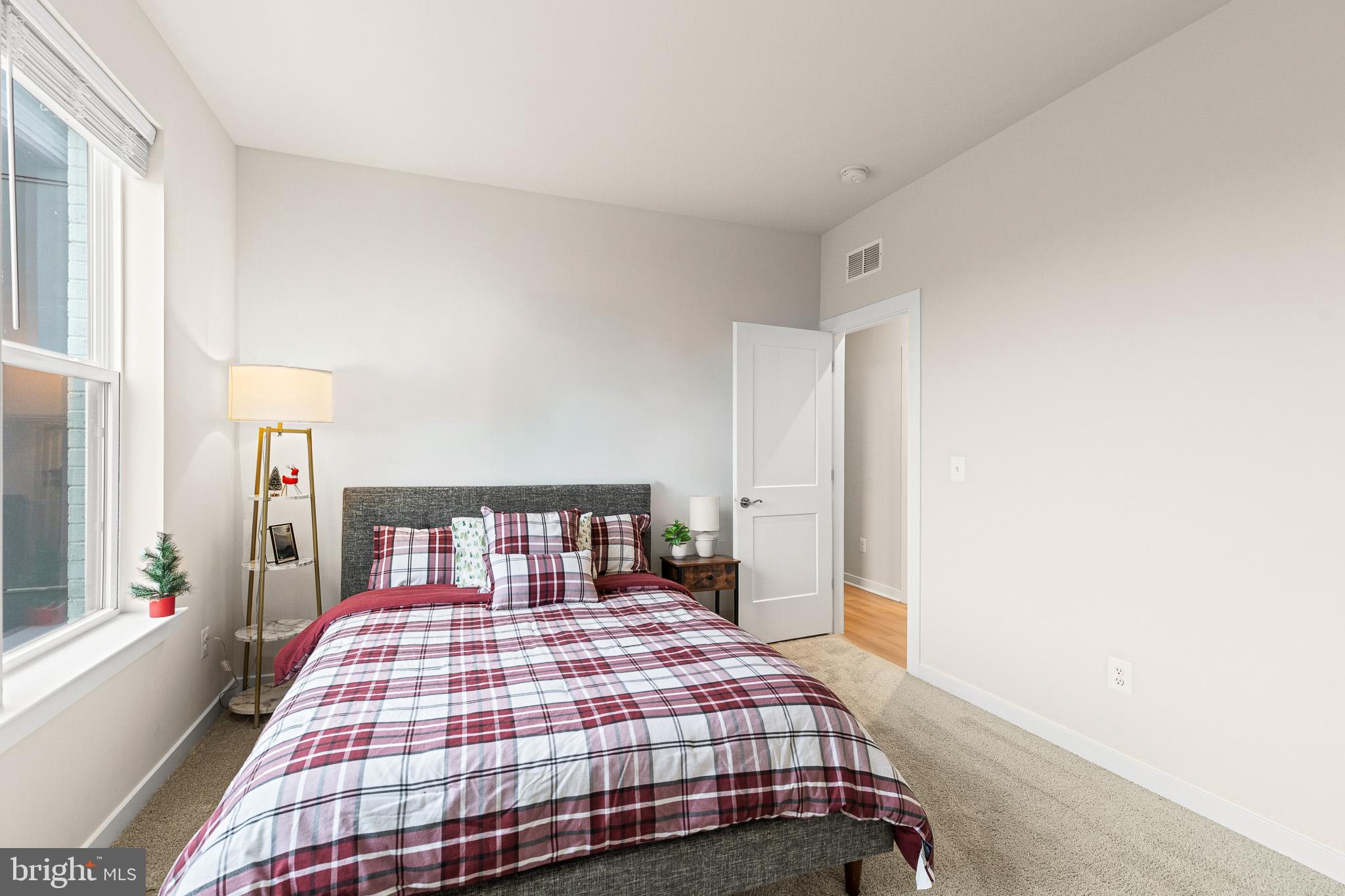 ASHBURN STATION - Residential