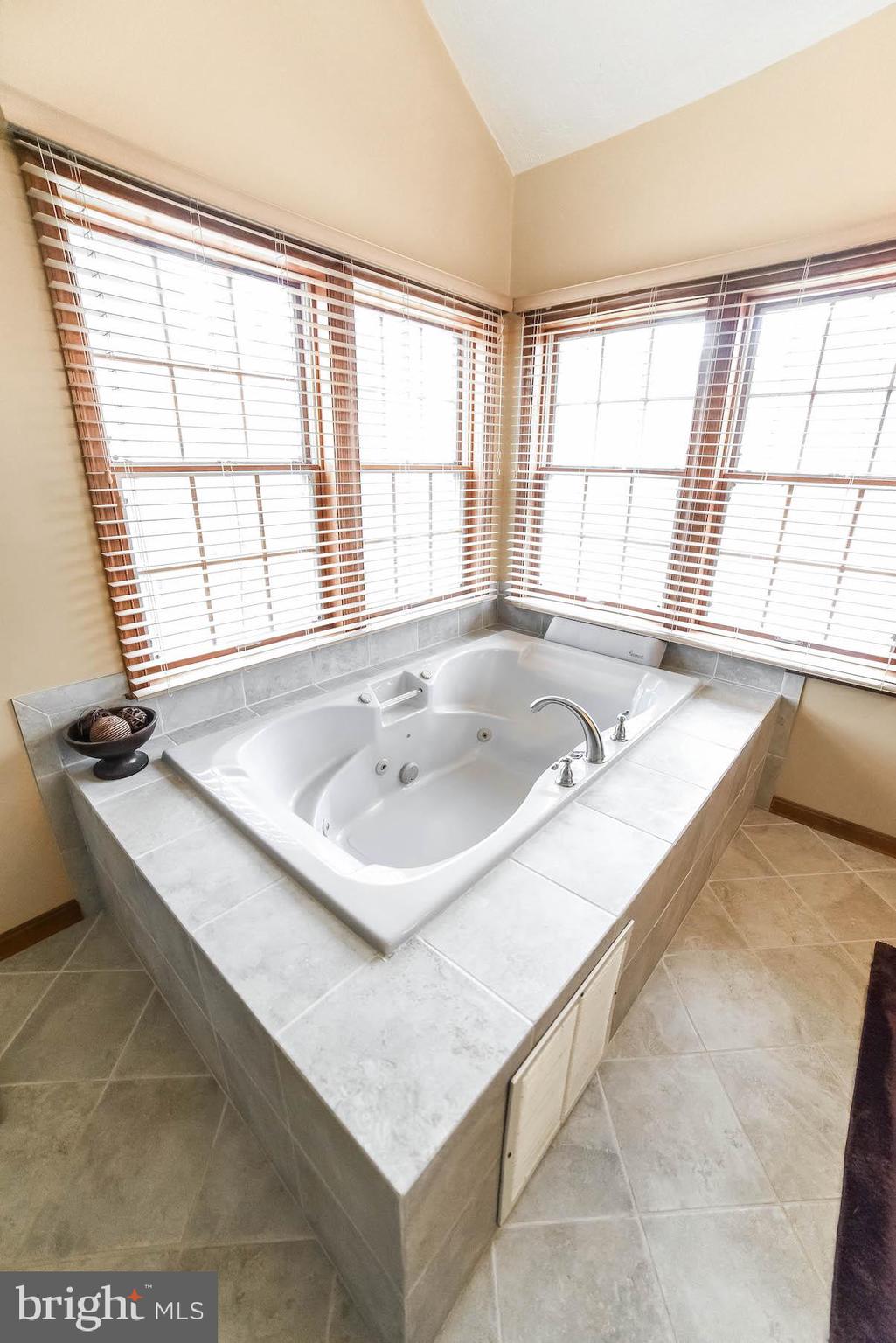 SYCAMORE HOLLOW OF WLDWD - Residential