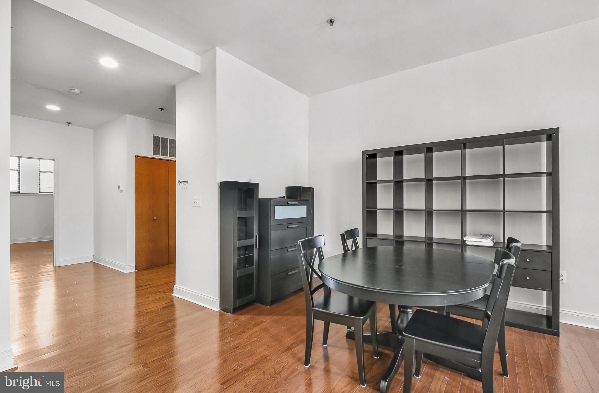 1001 CHESTNUT STREET 13 1003W
