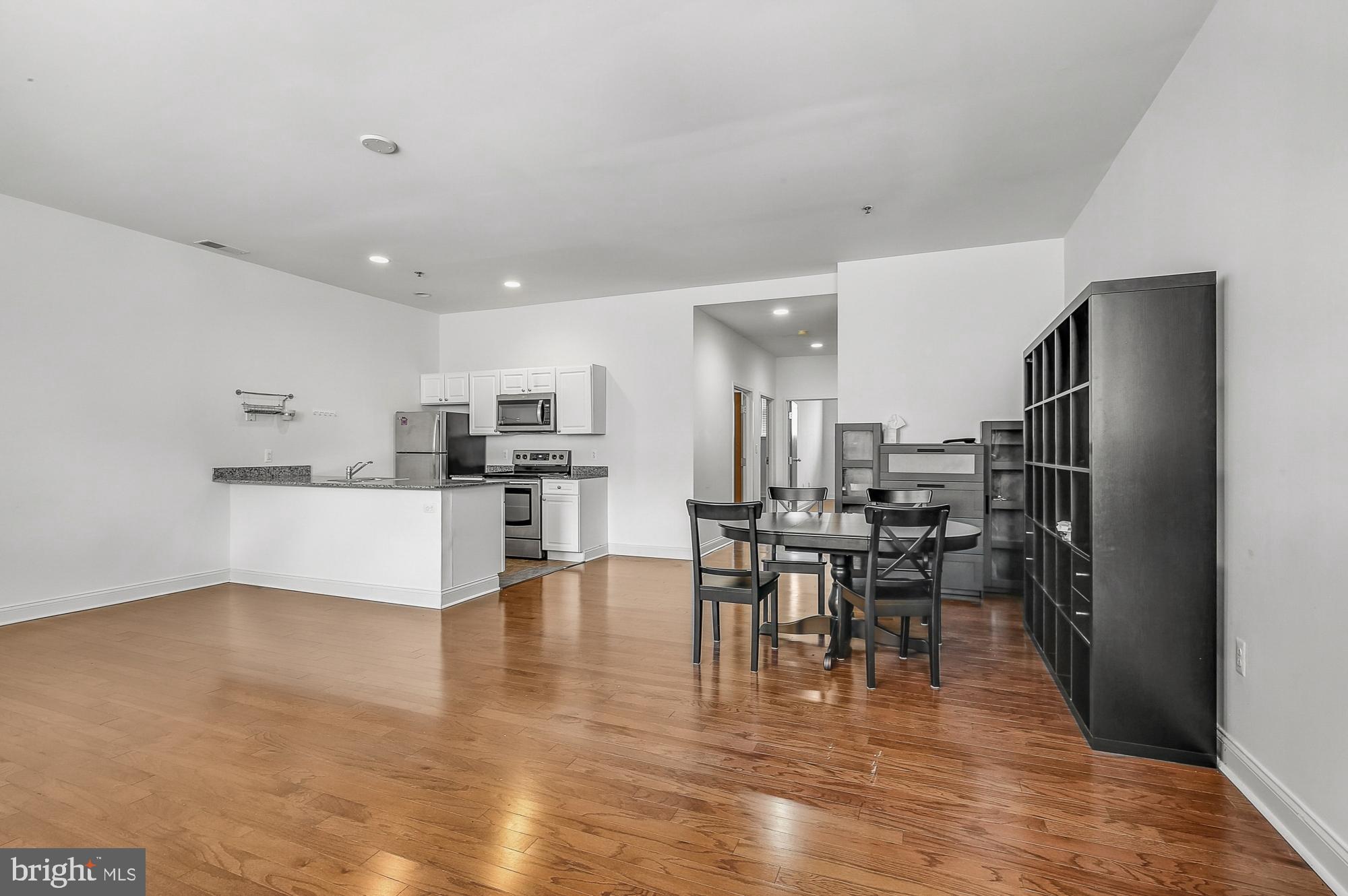 1001 CHESTNUT STREET 13 1003W