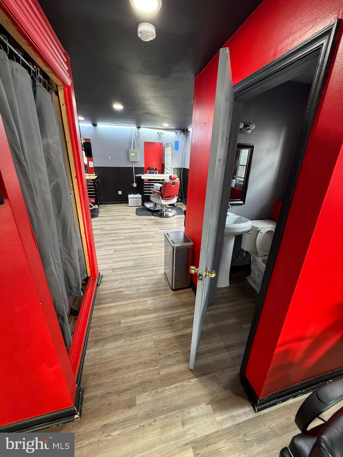 431 N FREDERICK AVENUE 100