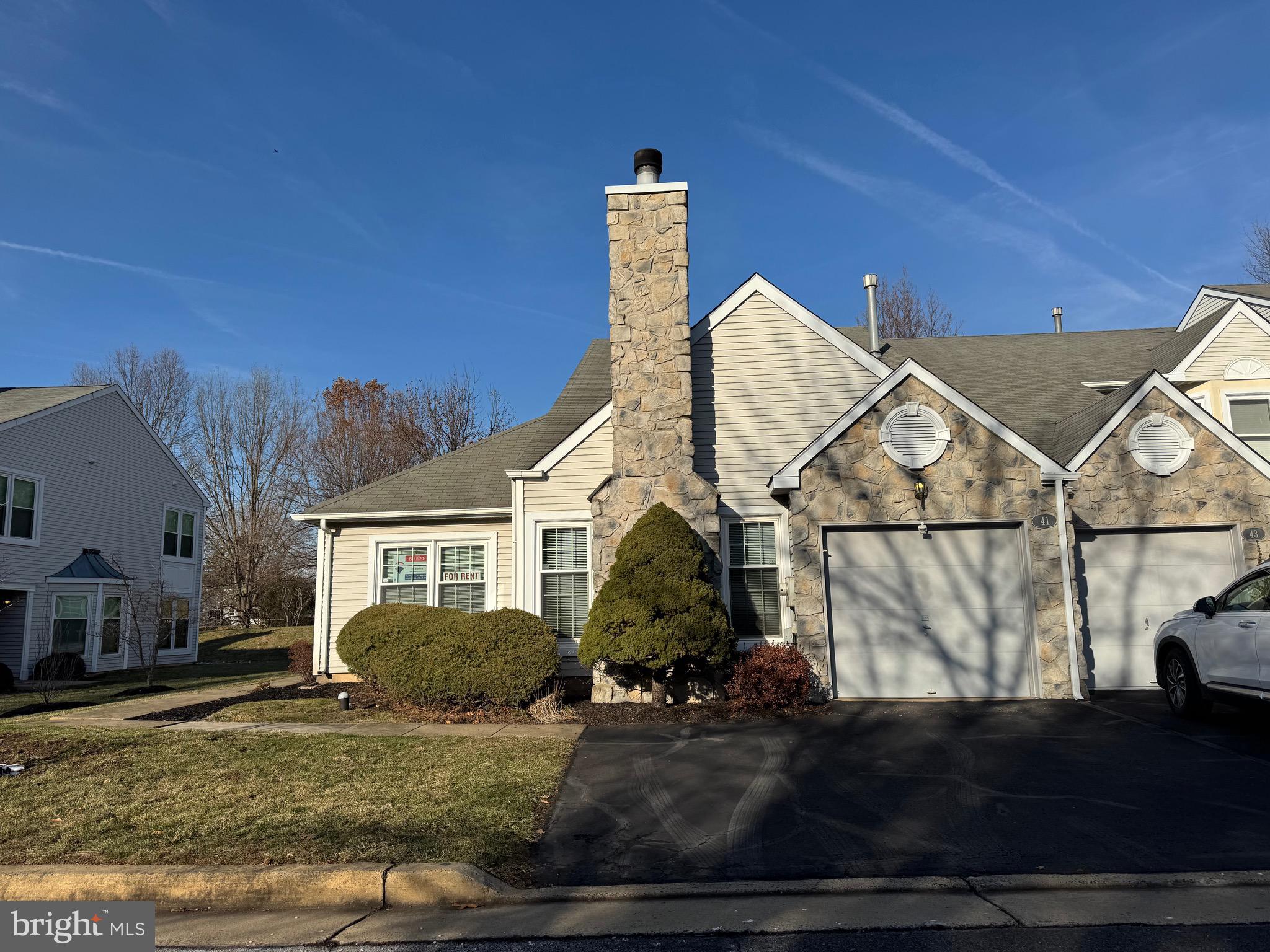 NEWTOWN GATE - Residential Lease