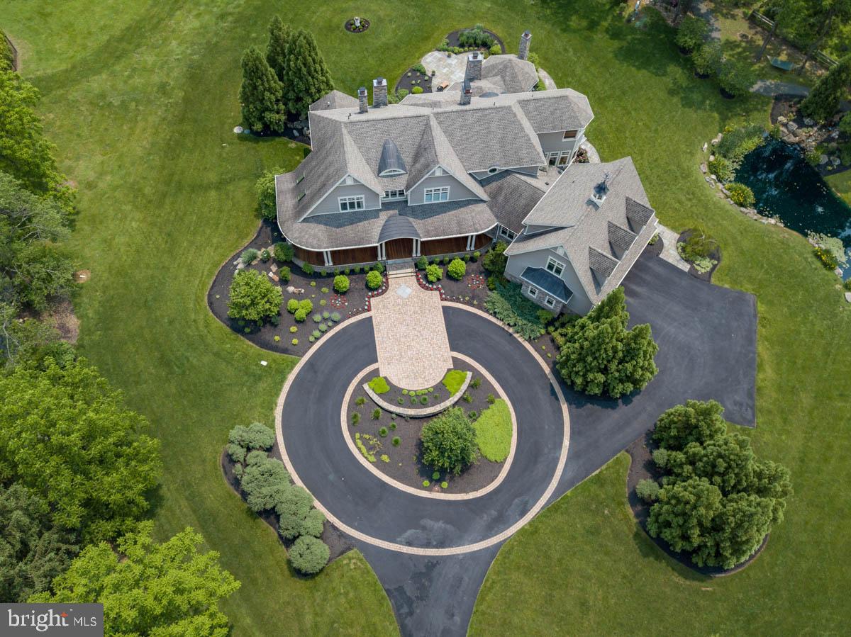 WHITE ACRE - Residential