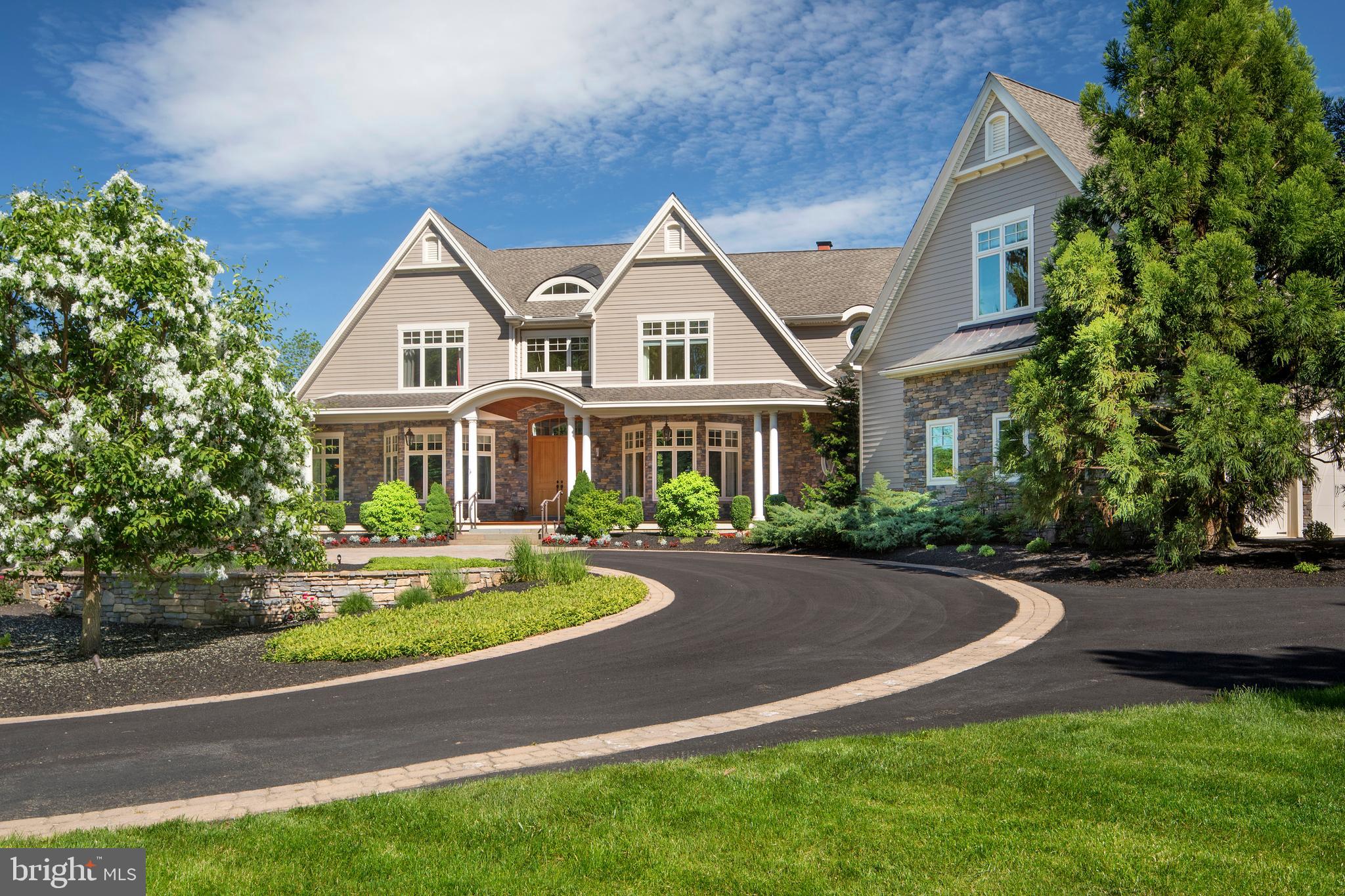 WHITE ACRE - Residential