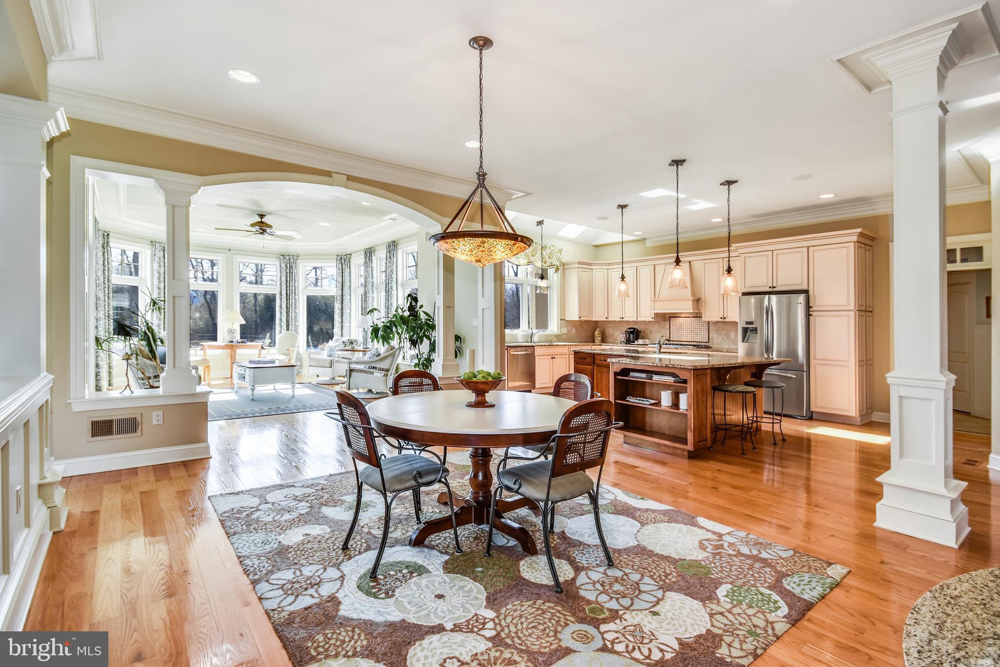 WHITE ACRE - Residential