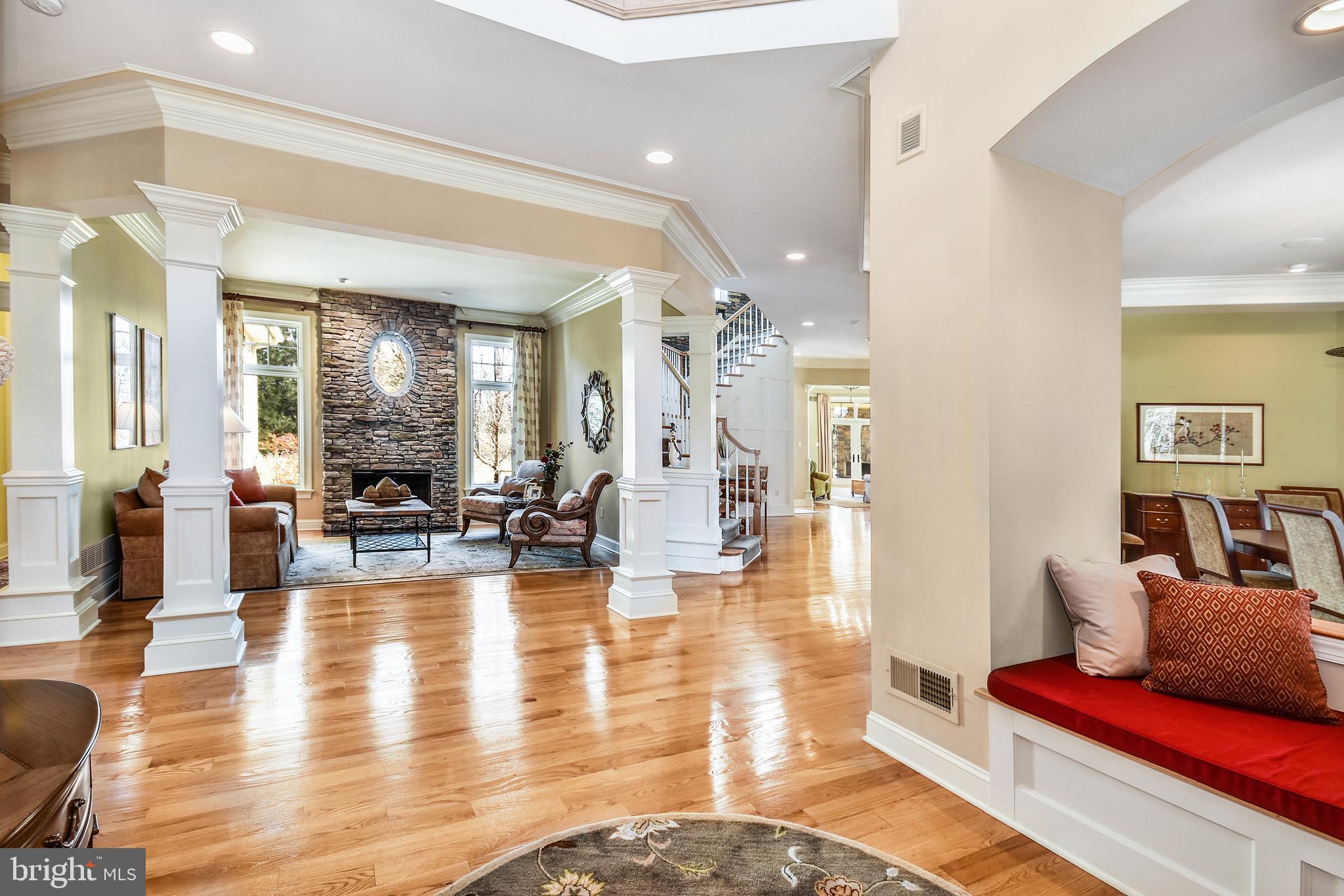 WHITE ACRE - Residential