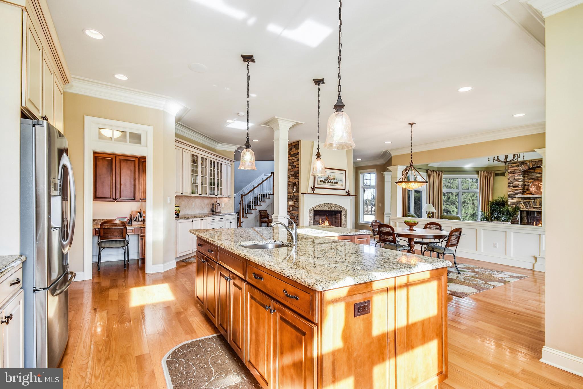 WHITE ACRE - Residential