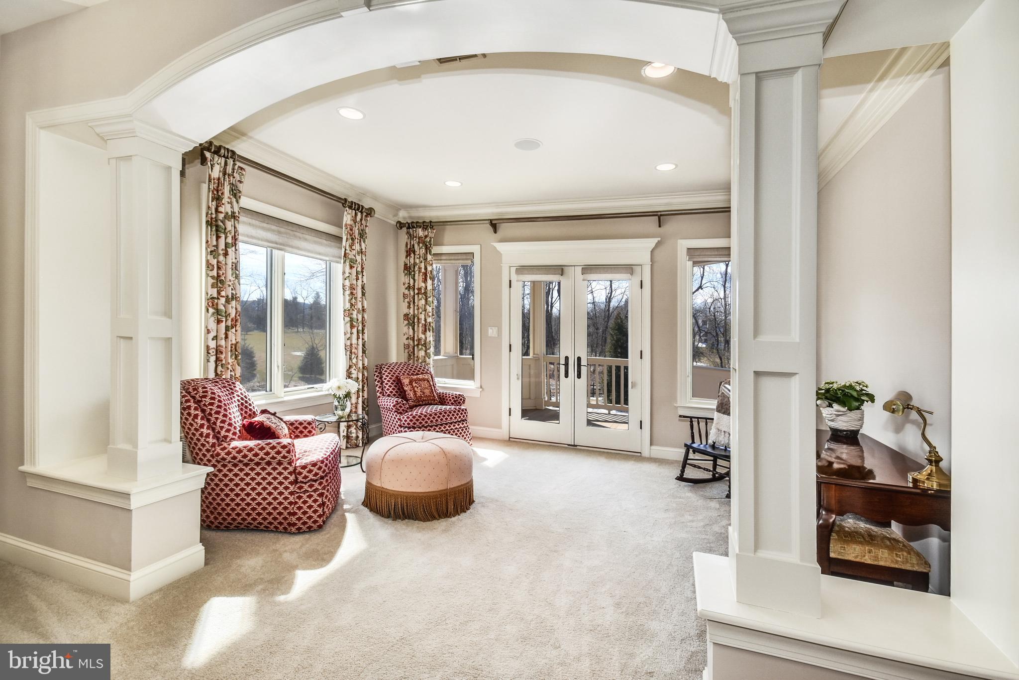 WHITE ACRE - Residential