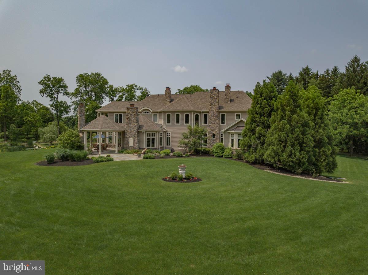 WHITE ACRE - Residential