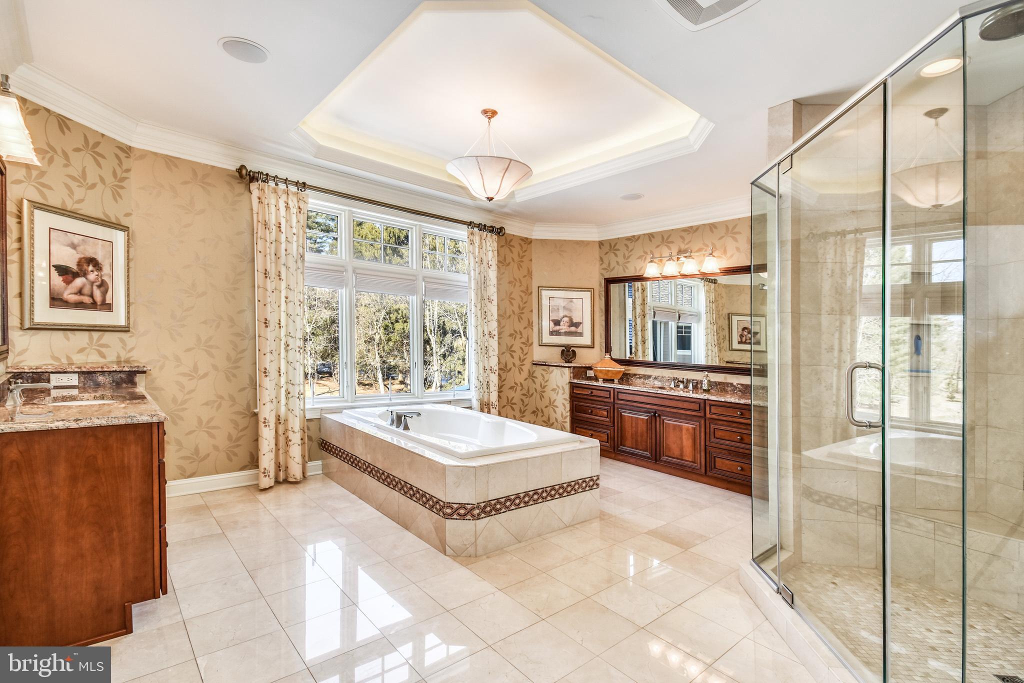 WHITE ACRE - Residential