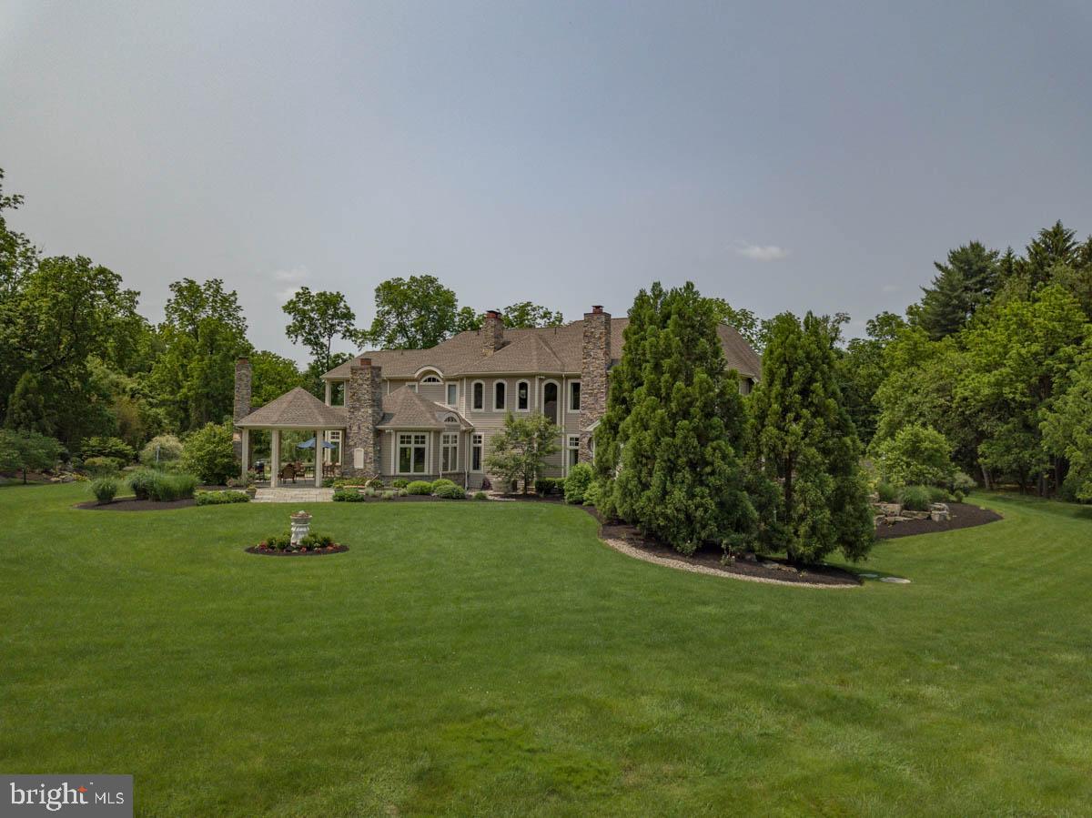 WHITE ACRE - Residential