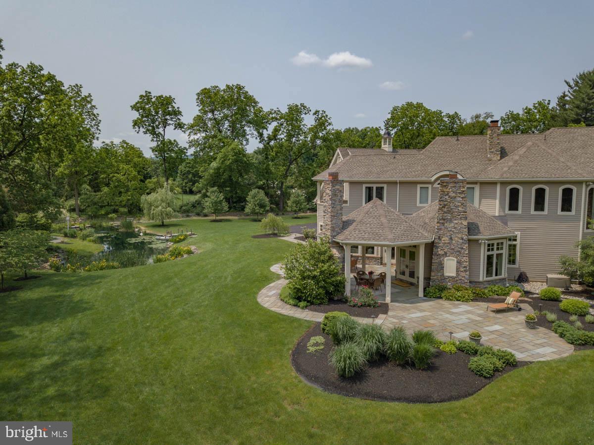 WHITE ACRE - Residential