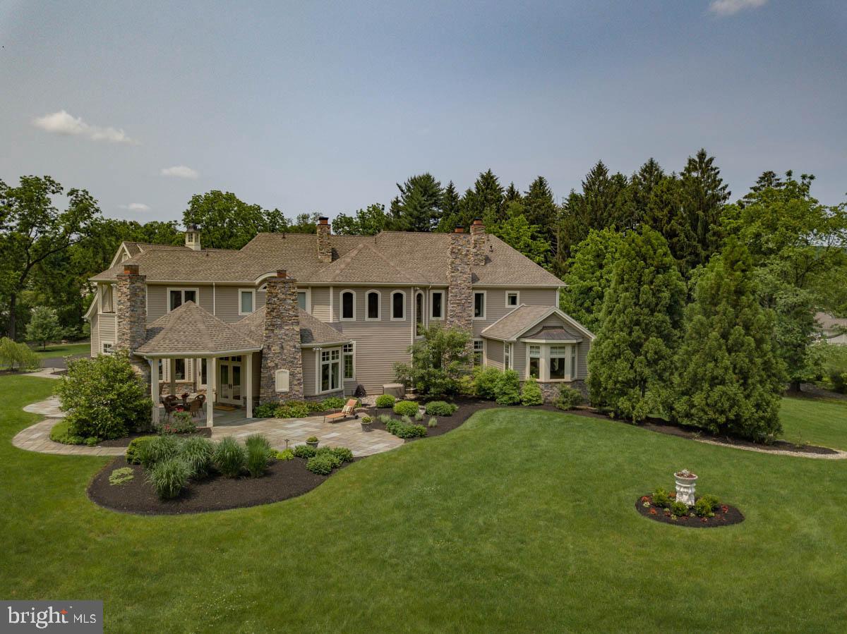 WHITE ACRE - Residential