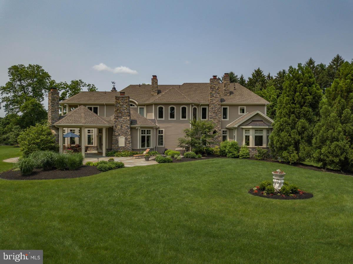 WHITE ACRE - Residential