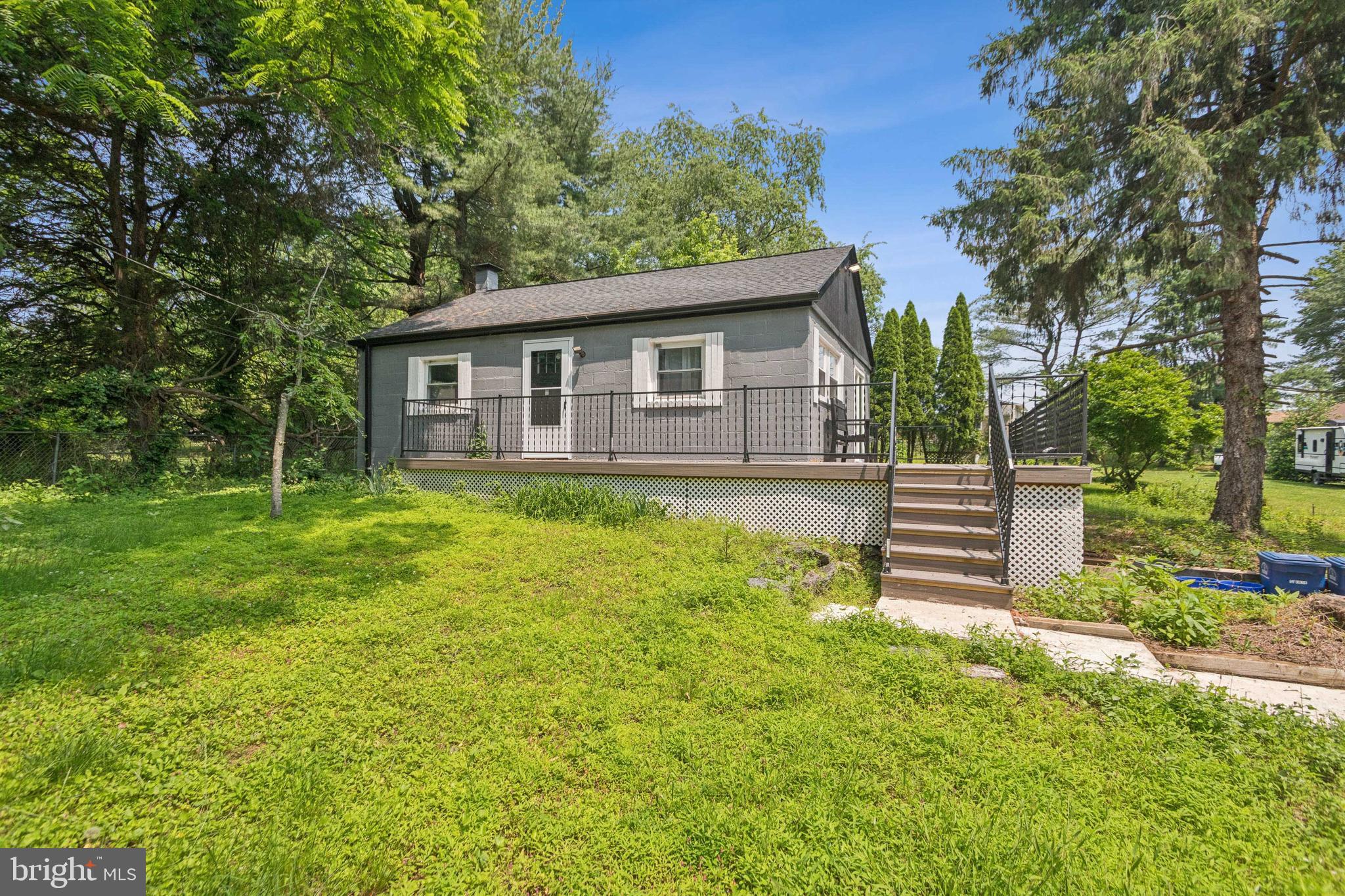 611 POWELL ROAD