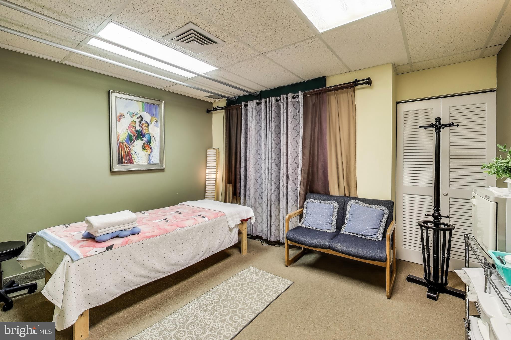 SEVEN CORNERS PROF PARK - Commercial Sale