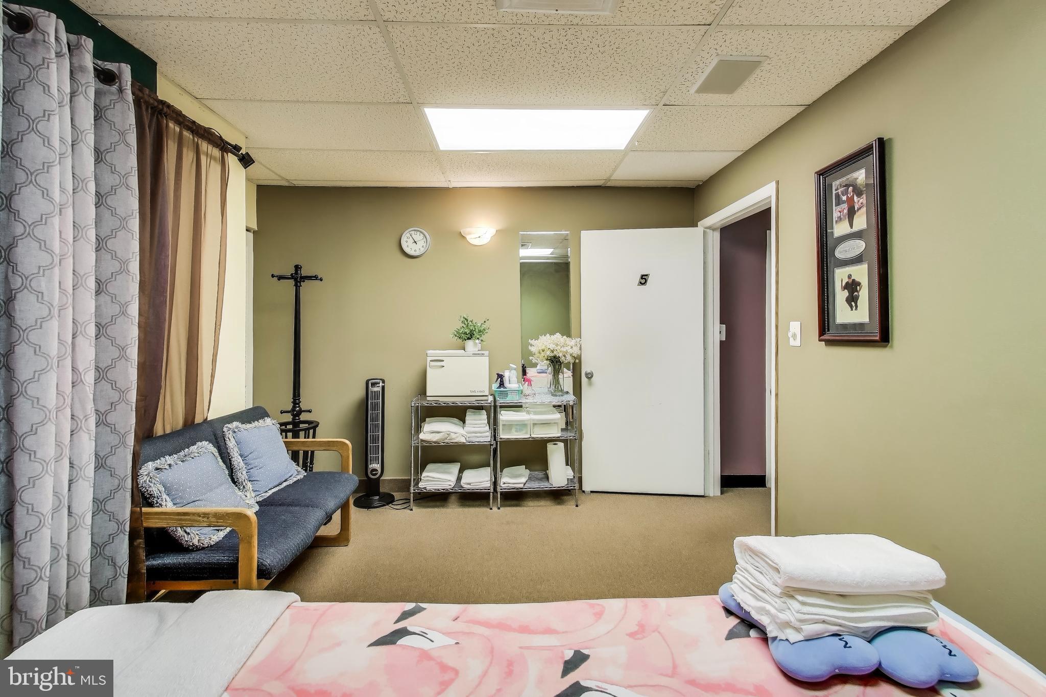 SEVEN CORNERS PROF PARK - Commercial Sale