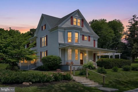 Homes For Sale - 5185 Glen Echo Road<br/> GLEN ROCK, PA 17327