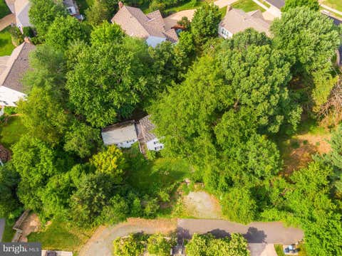 Photo of 8413 Rainbow Road, VIENNA, VA 22182 (MLS # VAFX2336472)