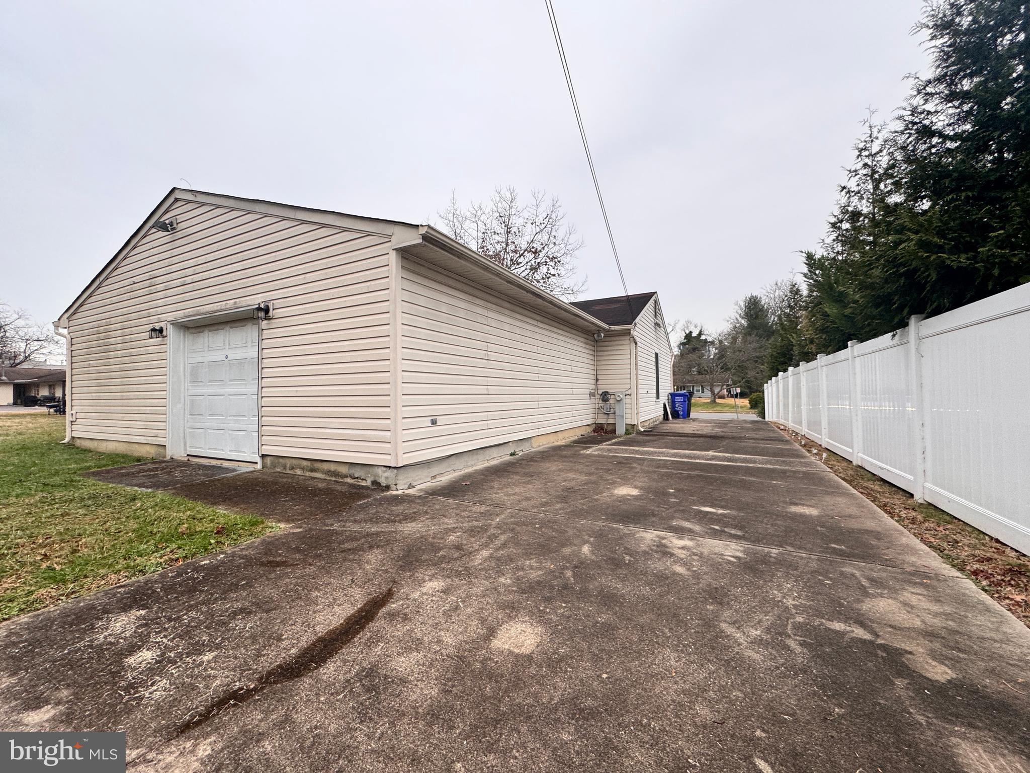 POINTER RIDGE - Residential