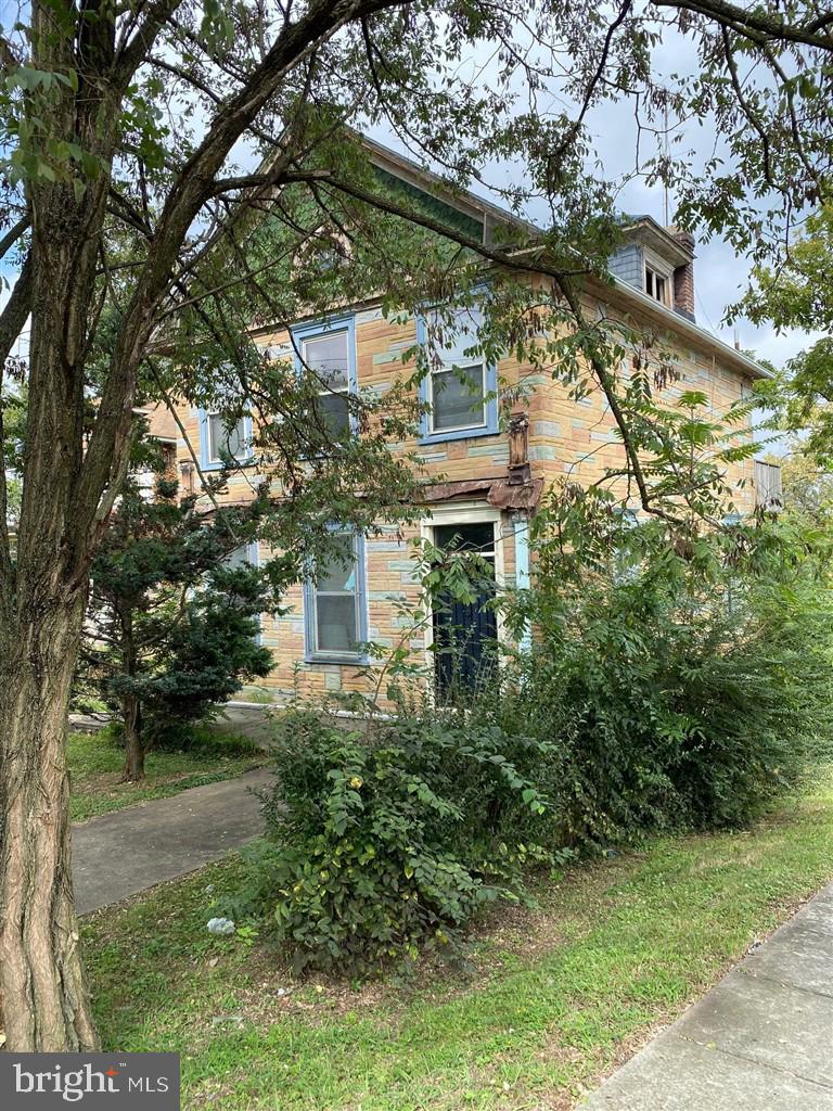 4616 FOOTE STREET NE