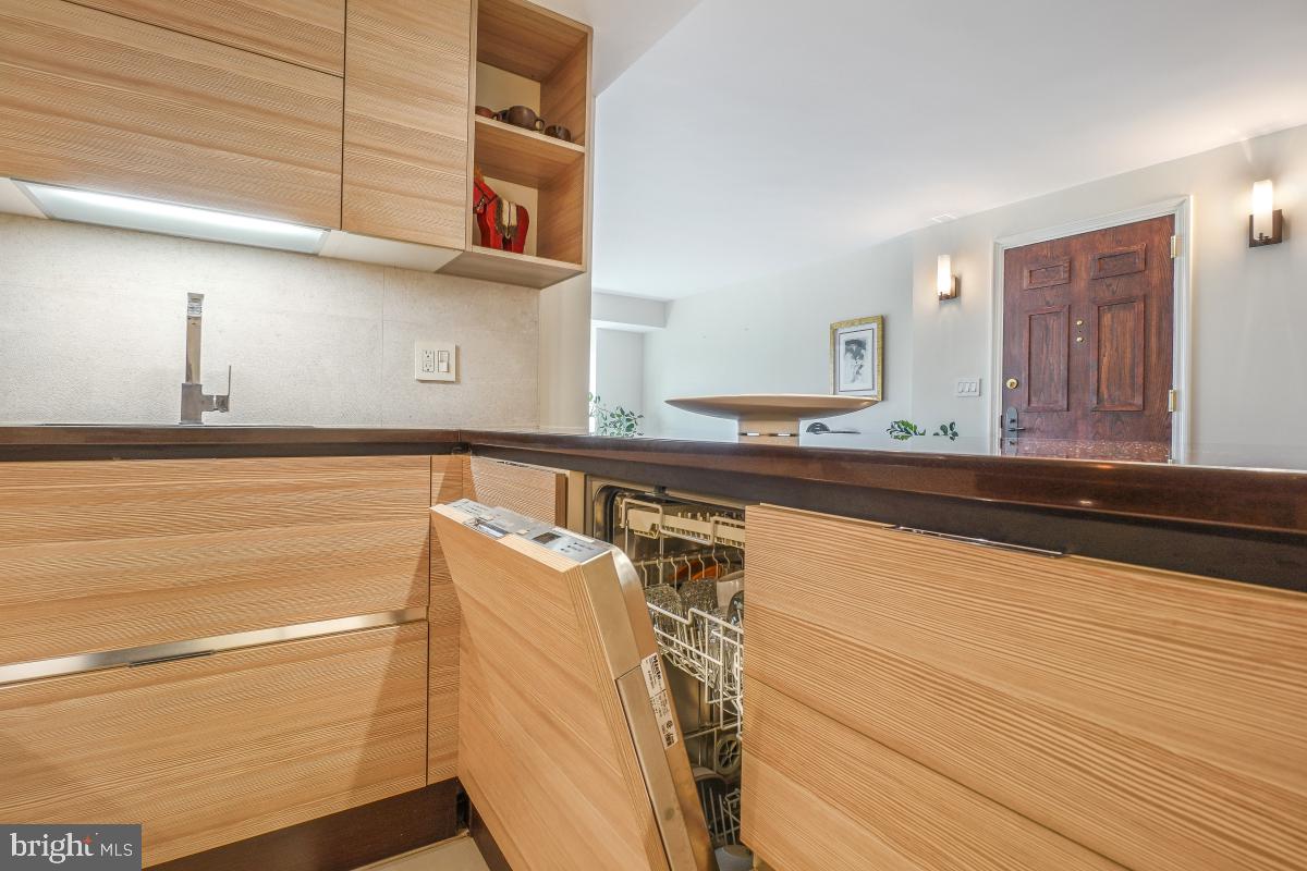 1080 WISCONSIN AVENUE NW 3002