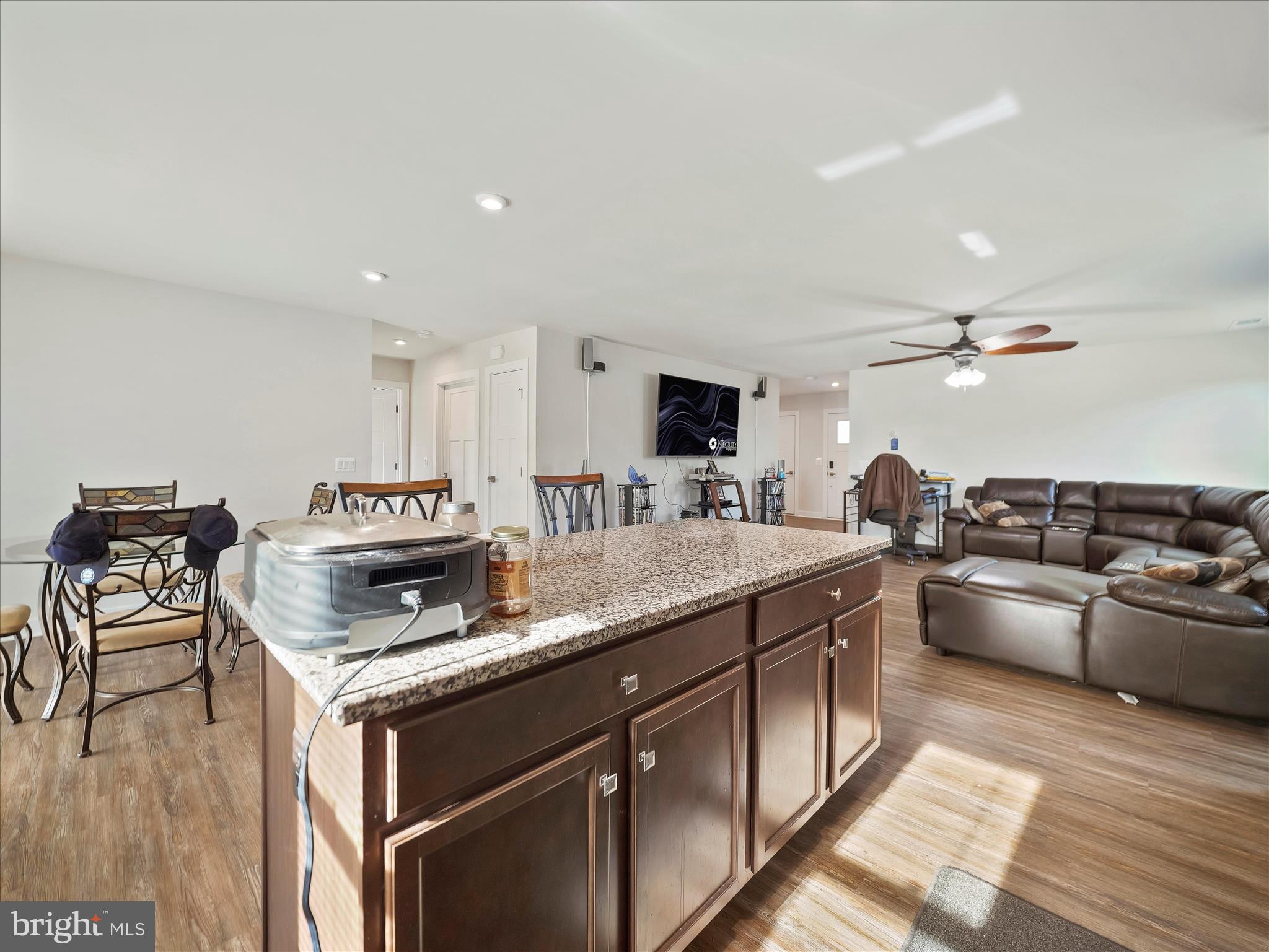 CARDINAL POINTE - Residential