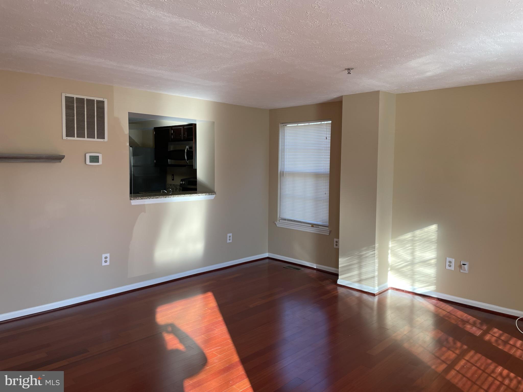 BLUFFS AT DEEP CREEK - Residential Lease