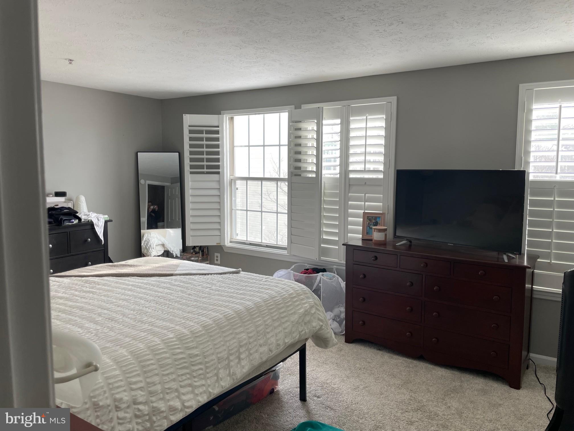 BLUFFS AT DEEP CREEK - Residential Lease