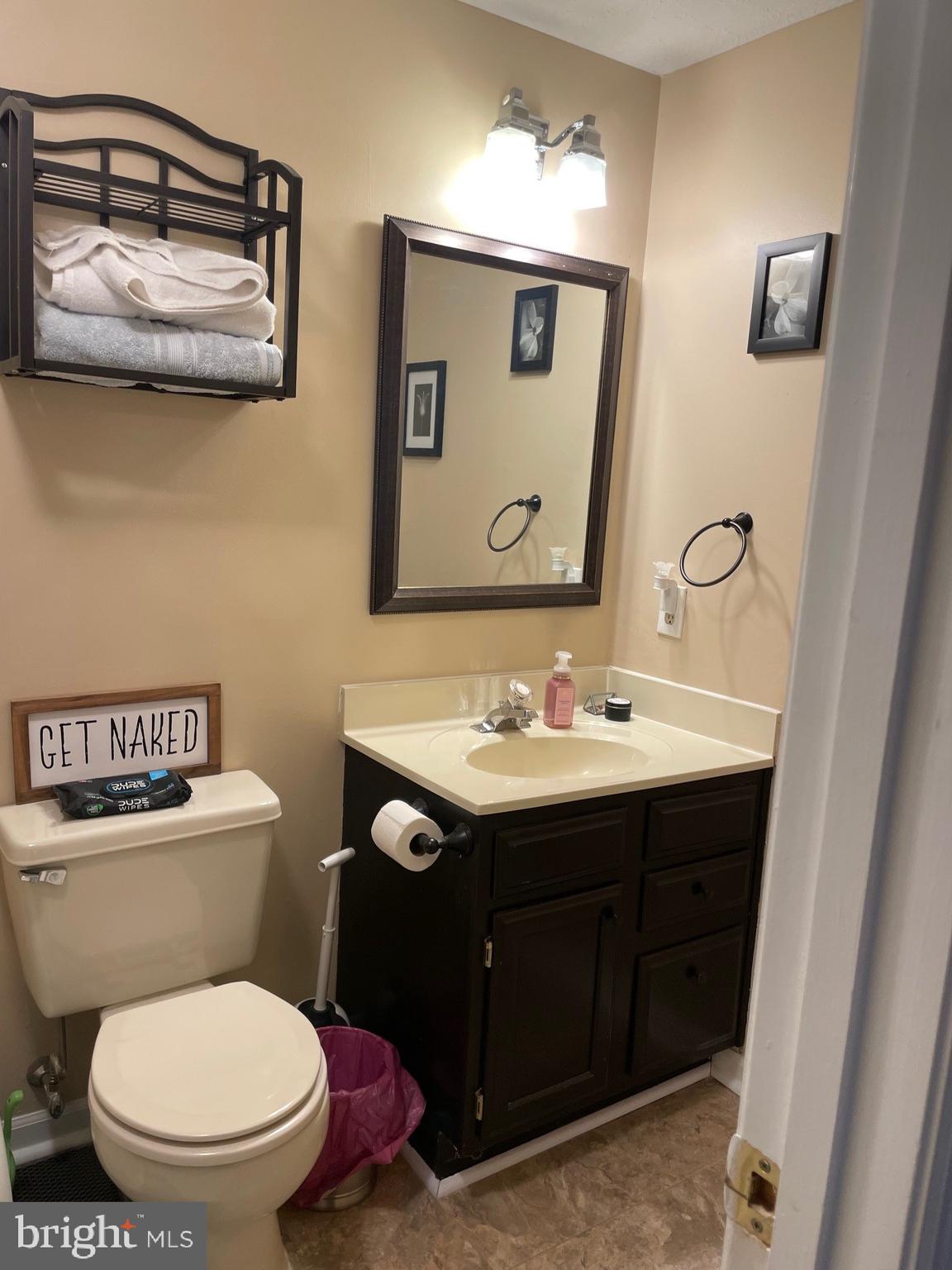 BLUFFS AT DEEP CREEK - Residential Lease