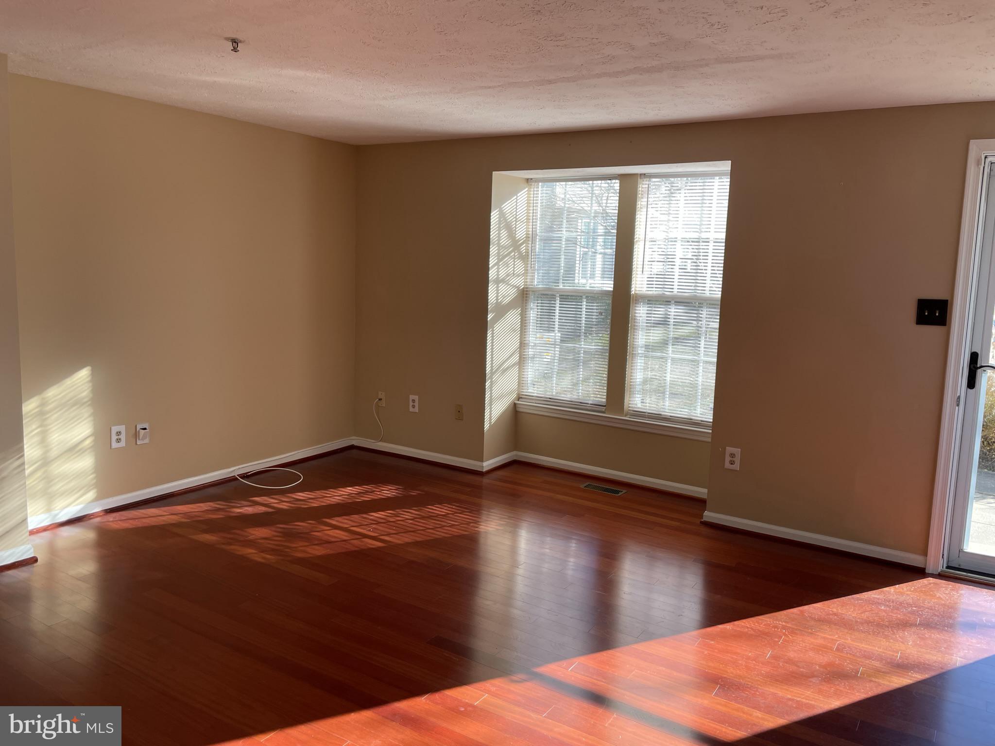 BLUFFS AT DEEP CREEK - Residential Lease