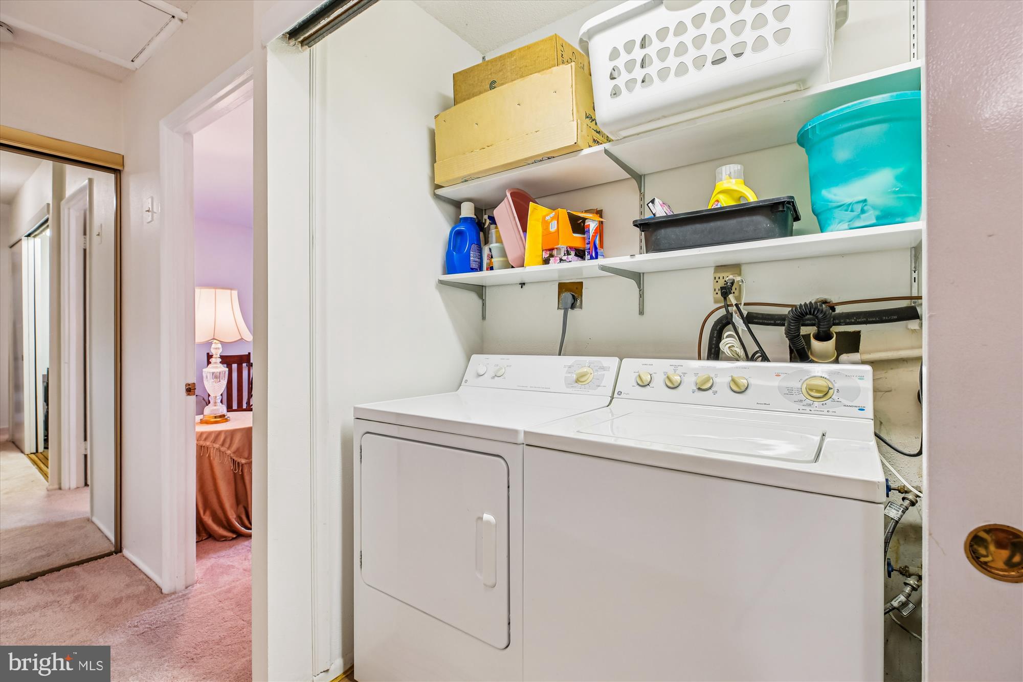 LEISURE WORLD - Residential