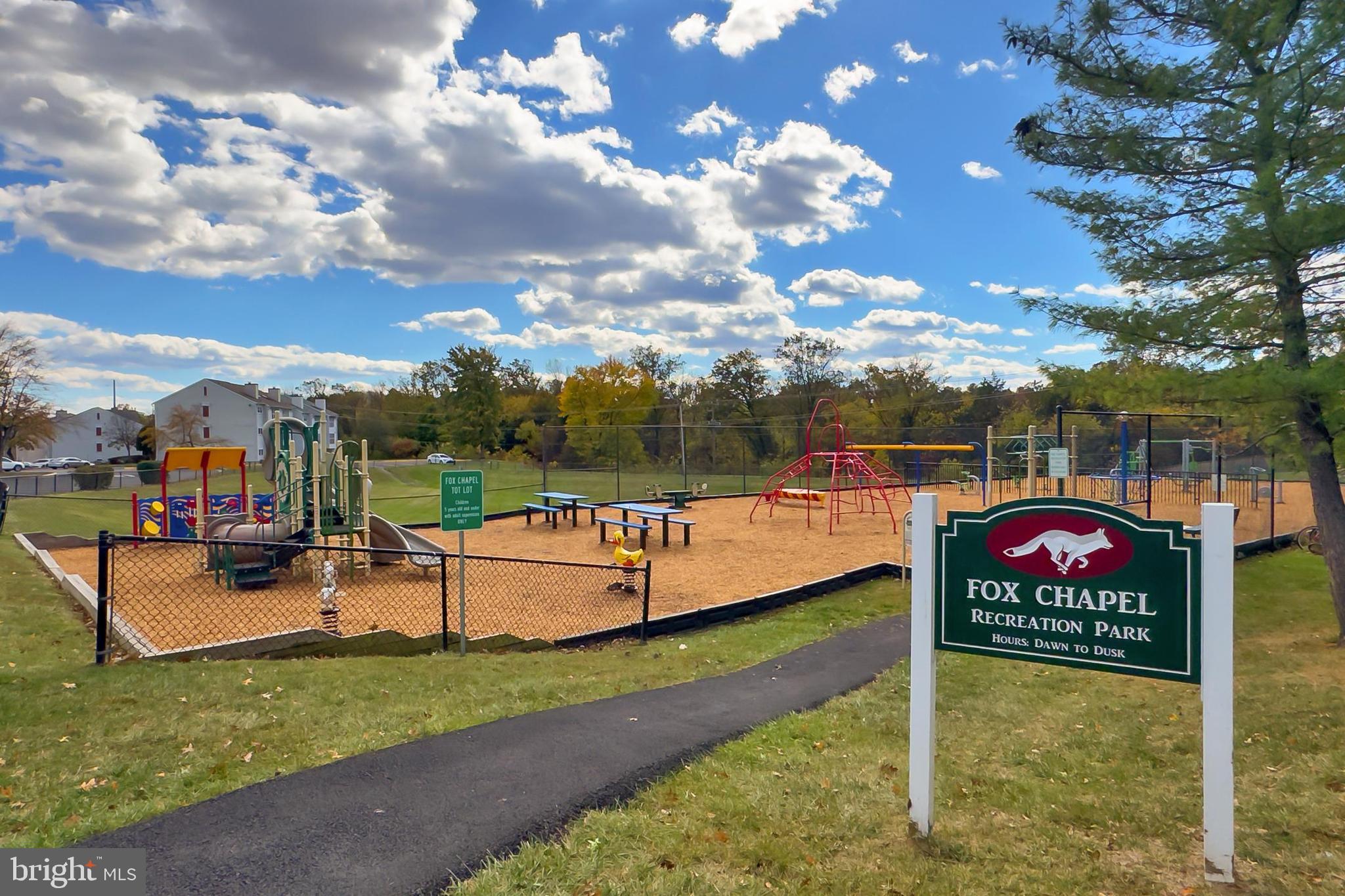 FOX CHAPEL AT TUDOR KNOLLS - Residential Lease