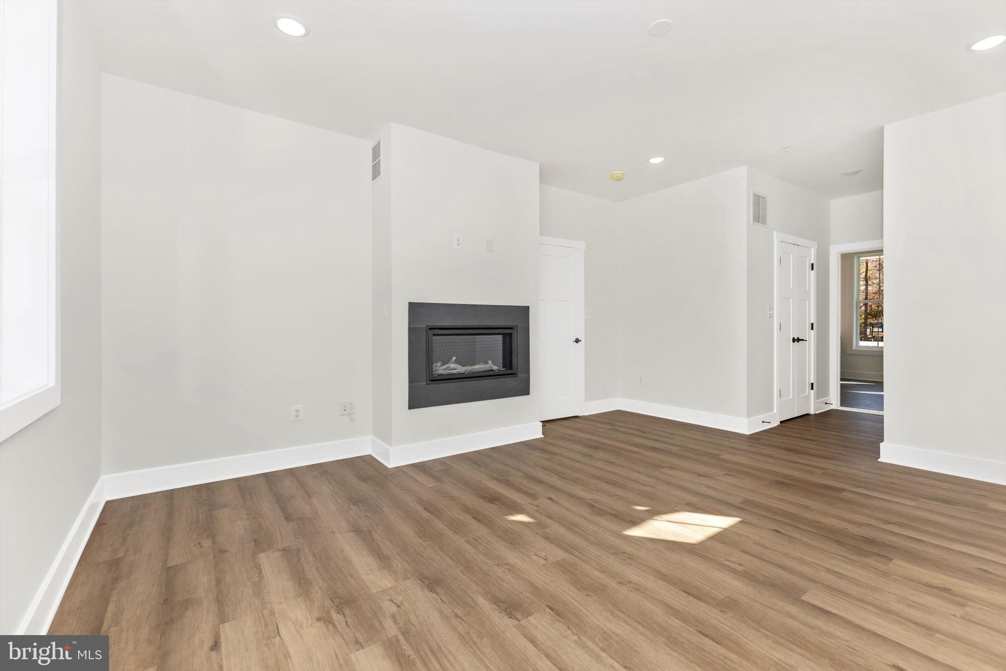 HARWOOD - Residential