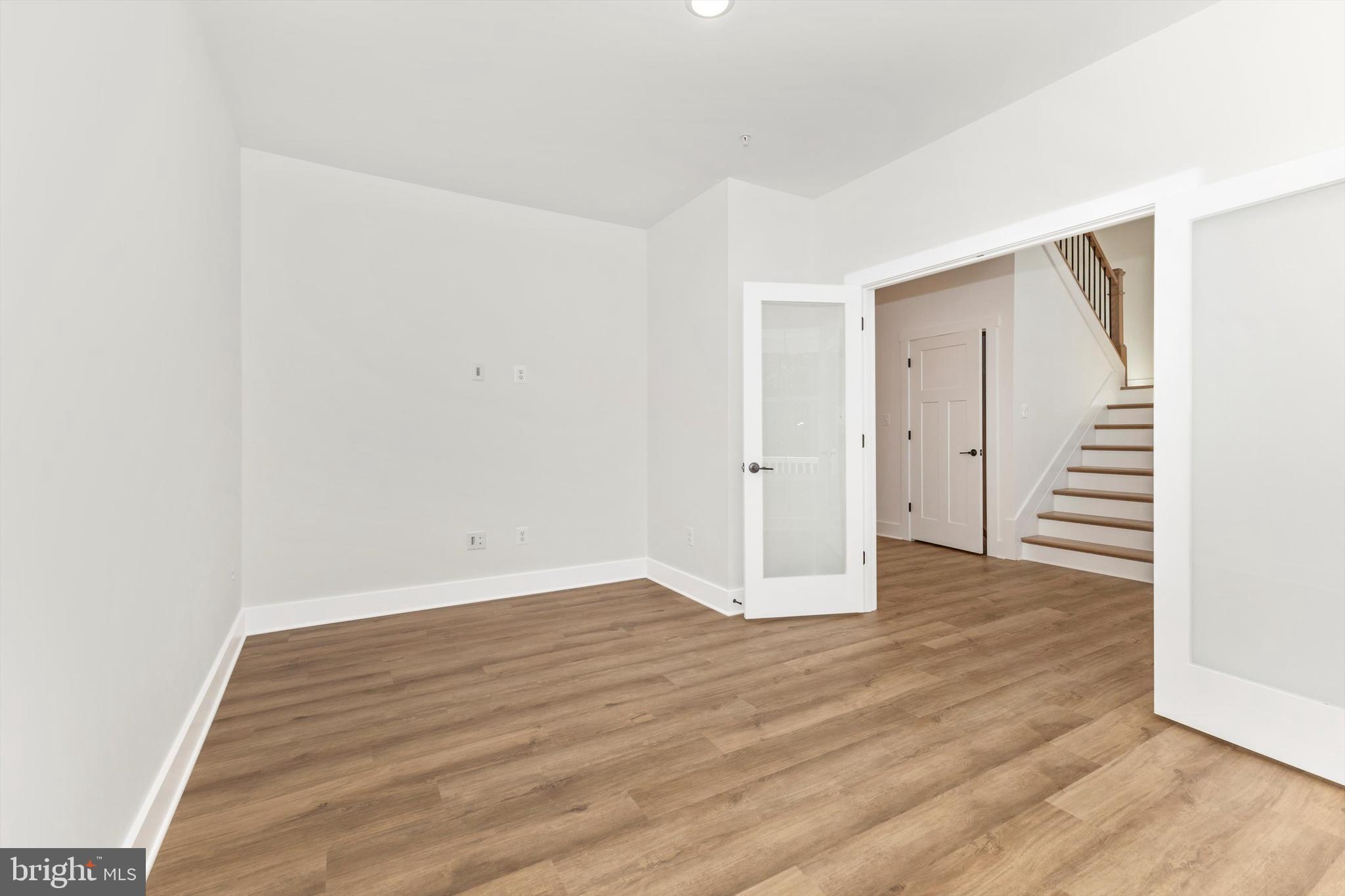 HARWOOD - Residential