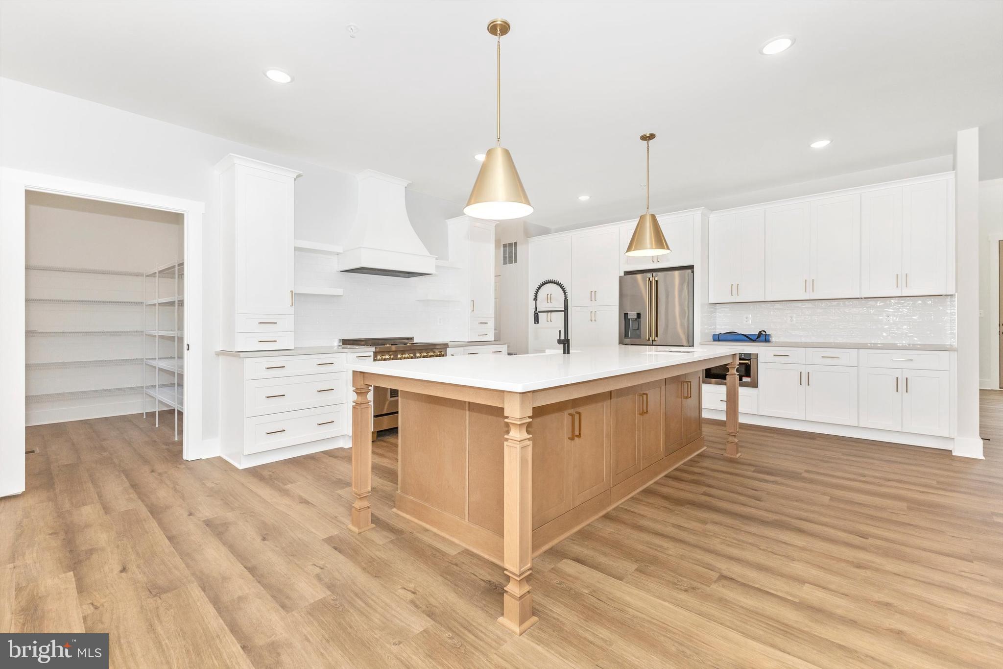 HARWOOD - Residential