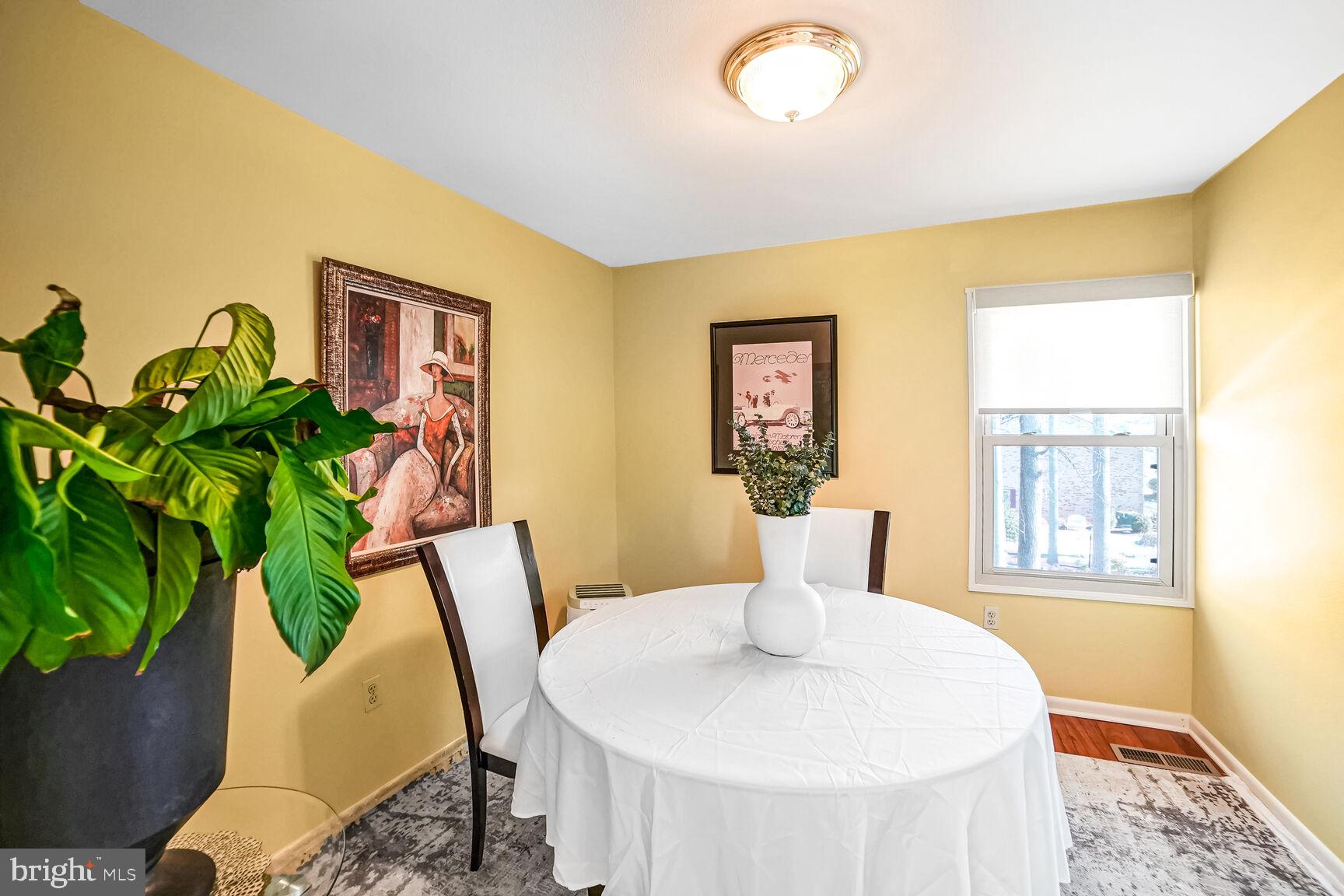 LEISURE WORLD - Residential