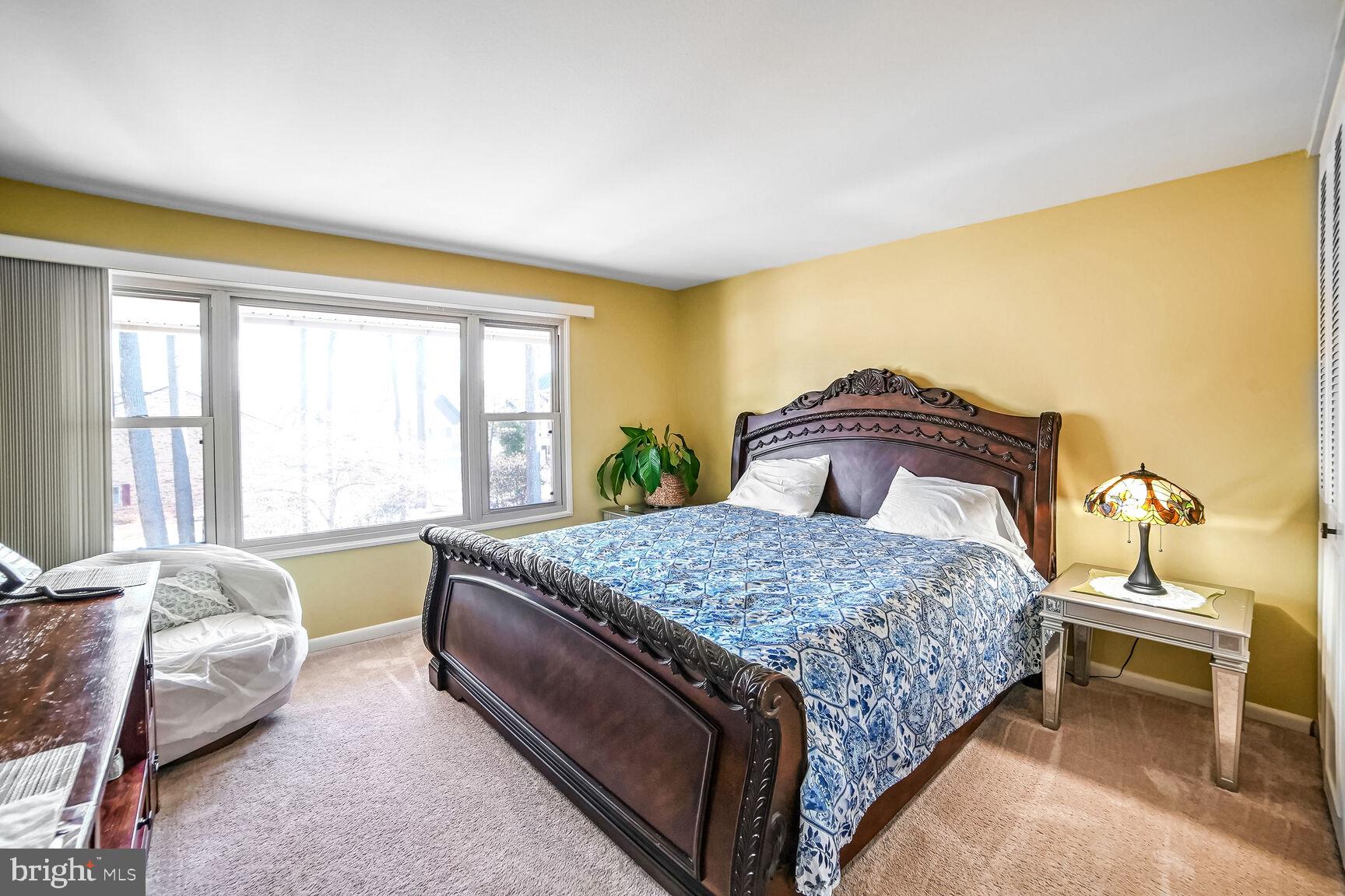 LEISURE WORLD - Residential