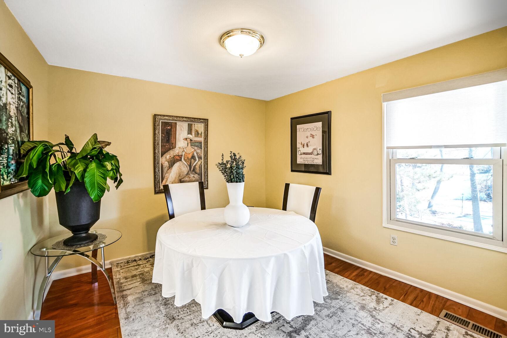 LEISURE WORLD - Residential