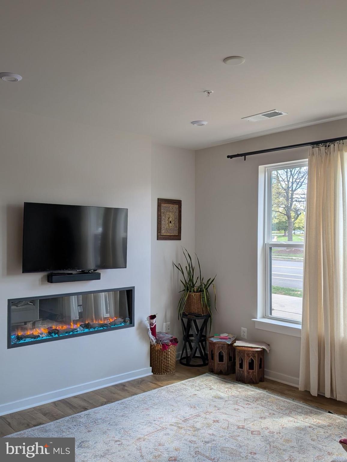 LIBERTY PARK - Residential Lease