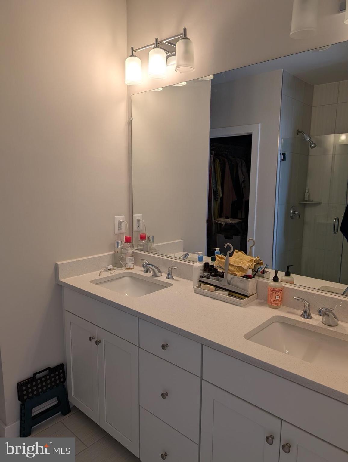 LIBERTY PARK - Residential Lease