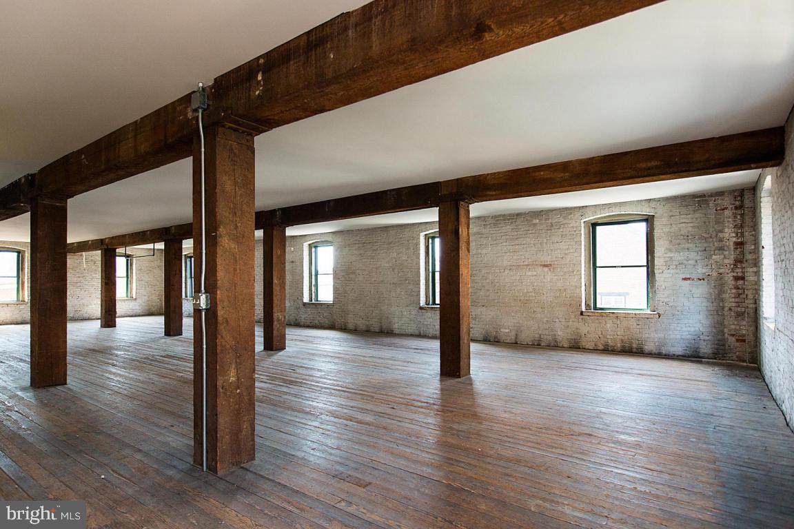 DOWNTOWN LANCASTER - Residential